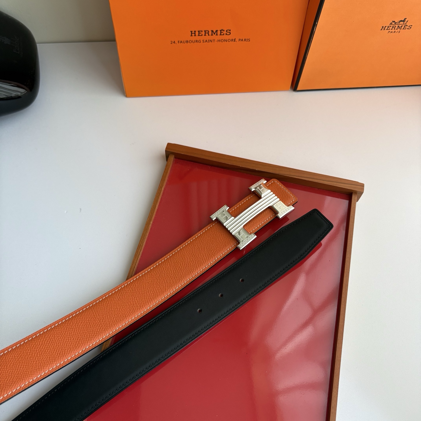【爱马仕】Hermes 原单爱马仕，宽3.8cm进口原版皮带身，双面可用，精品电镀五金 ！