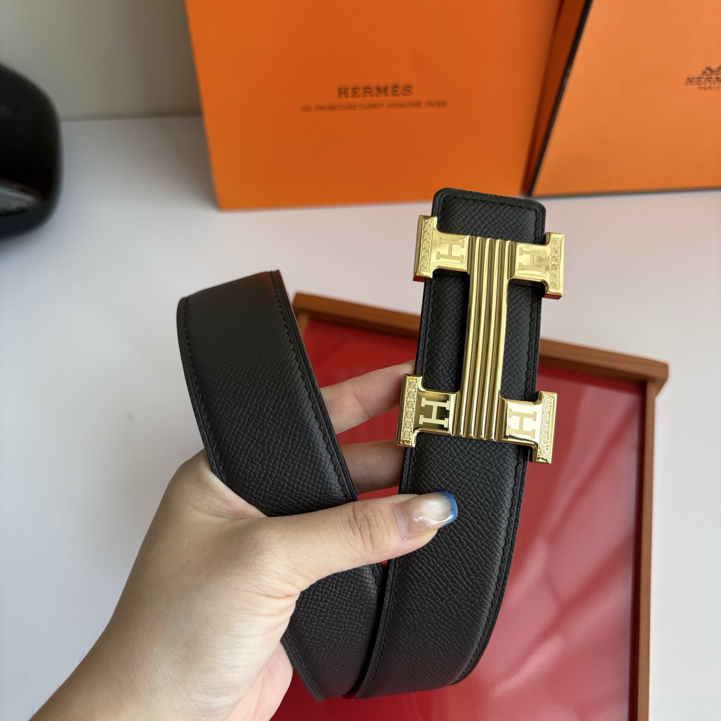 【爱马仕】Hermes 原单爱马仕，宽3.8cm进口原版皮带身，双面可用，精品电镀五金 ！