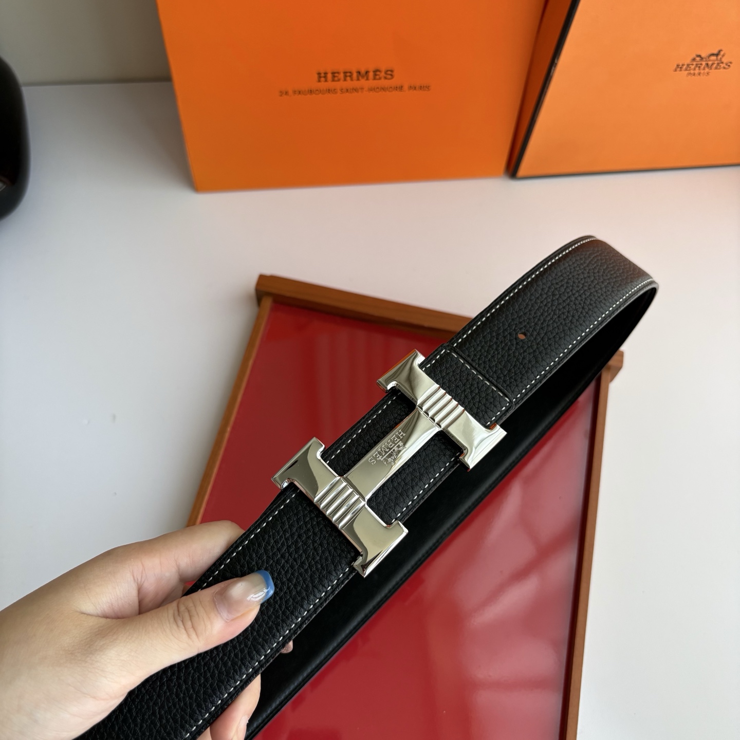 【爱马仕】Hermes 原单爱马仕，宽3.8cm进口原版皮带身，双面可用，精品电镀五金 ！