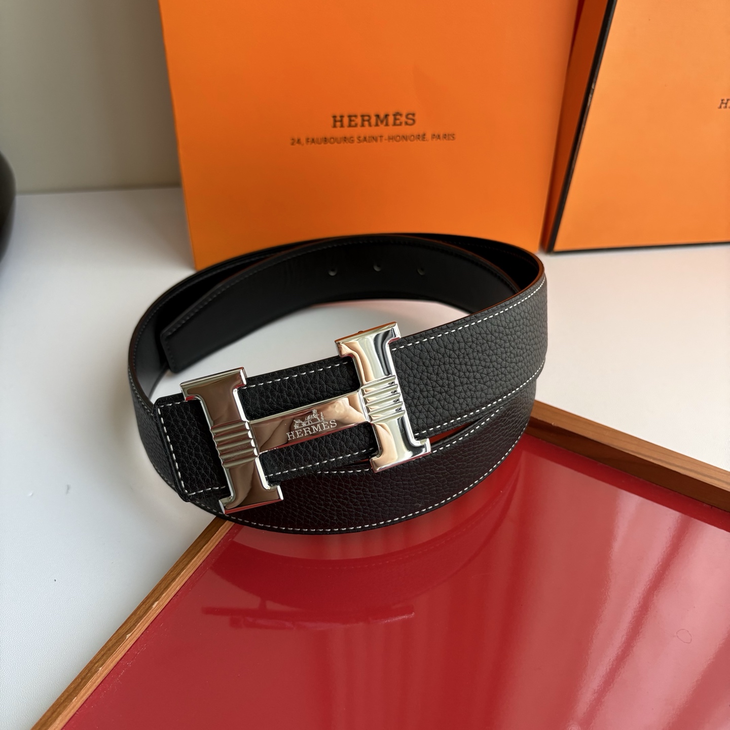 【爱马仕】Hermes 原单爱马仕，宽3.8cm进口原版皮带身，双面可用，精品电镀五金 ！