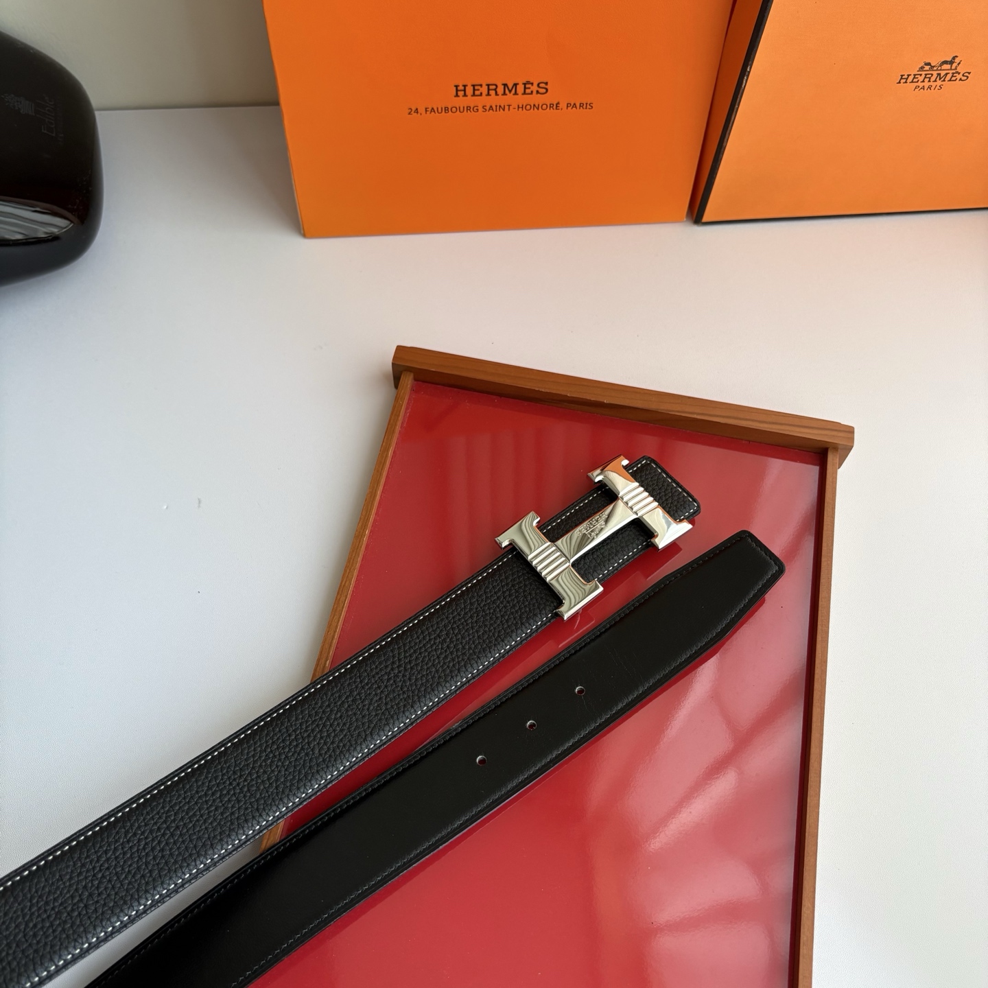 【爱马仕】Hermes 原单爱马仕，宽3.8cm进口原版皮带身，双面可用，精品电镀五金 ！