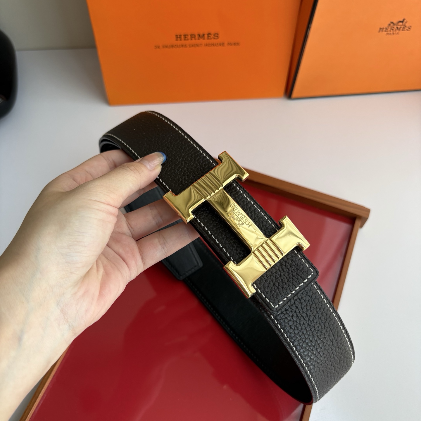 【爱马仕】Hermes 原单爱马仕，宽3.8cm进口原版皮带身，双面可用，精品电镀五金 ！