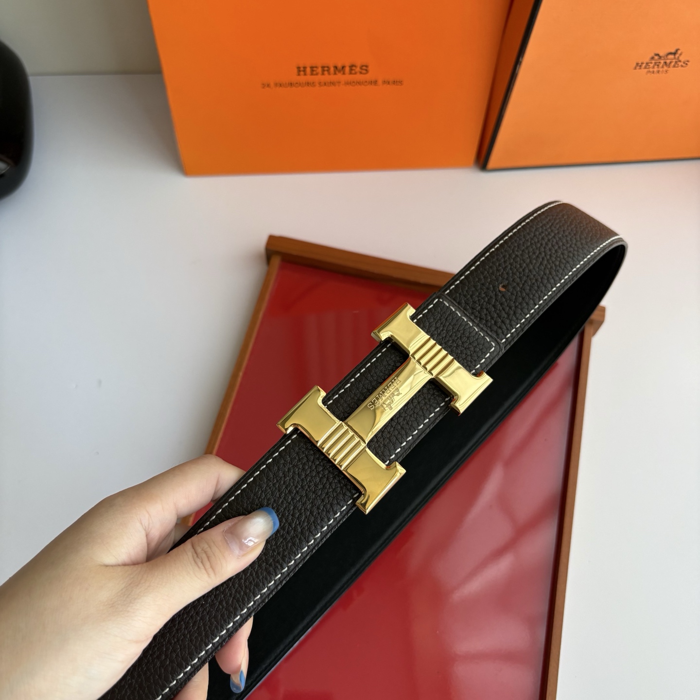 【爱马仕】Hermes 原单爱马仕，宽3.8cm进口原版皮带身，双面可用，精品电镀五金 ！