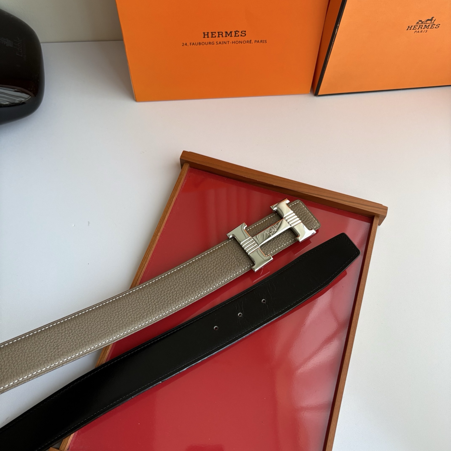 【爱马仕】Hermes 原单爱马仕，宽3.8cm进口原版皮带身，双面可用，精品电镀五金 ！