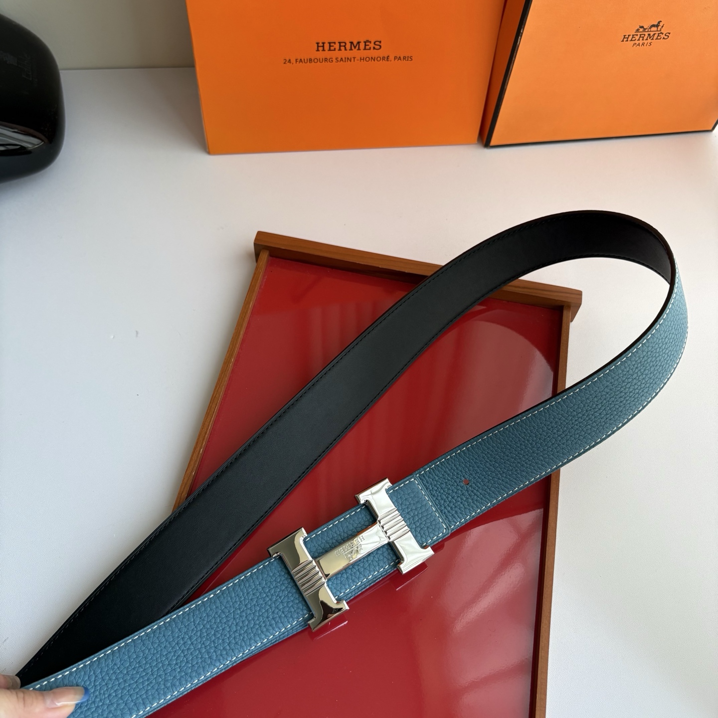 【爱马仕】Hermes 原单爱马仕，宽3.8cm进口原版皮带身，双面可用，精品电镀五金 ！