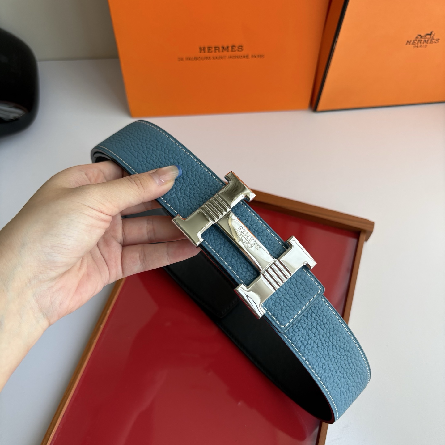 【爱马仕】Hermes 原单爱马仕，宽3.8cm进口原版皮带身，双面可用，精品电镀五金 ！