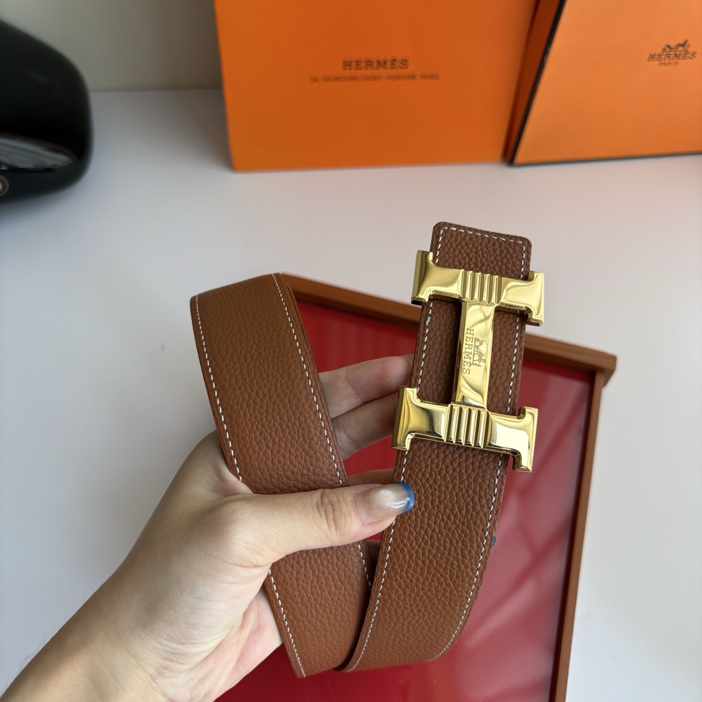 【爱马仕】Hermes 原单爱马仕，宽3.8cm进口原版皮带身，双面可用，精品电镀五金 ！