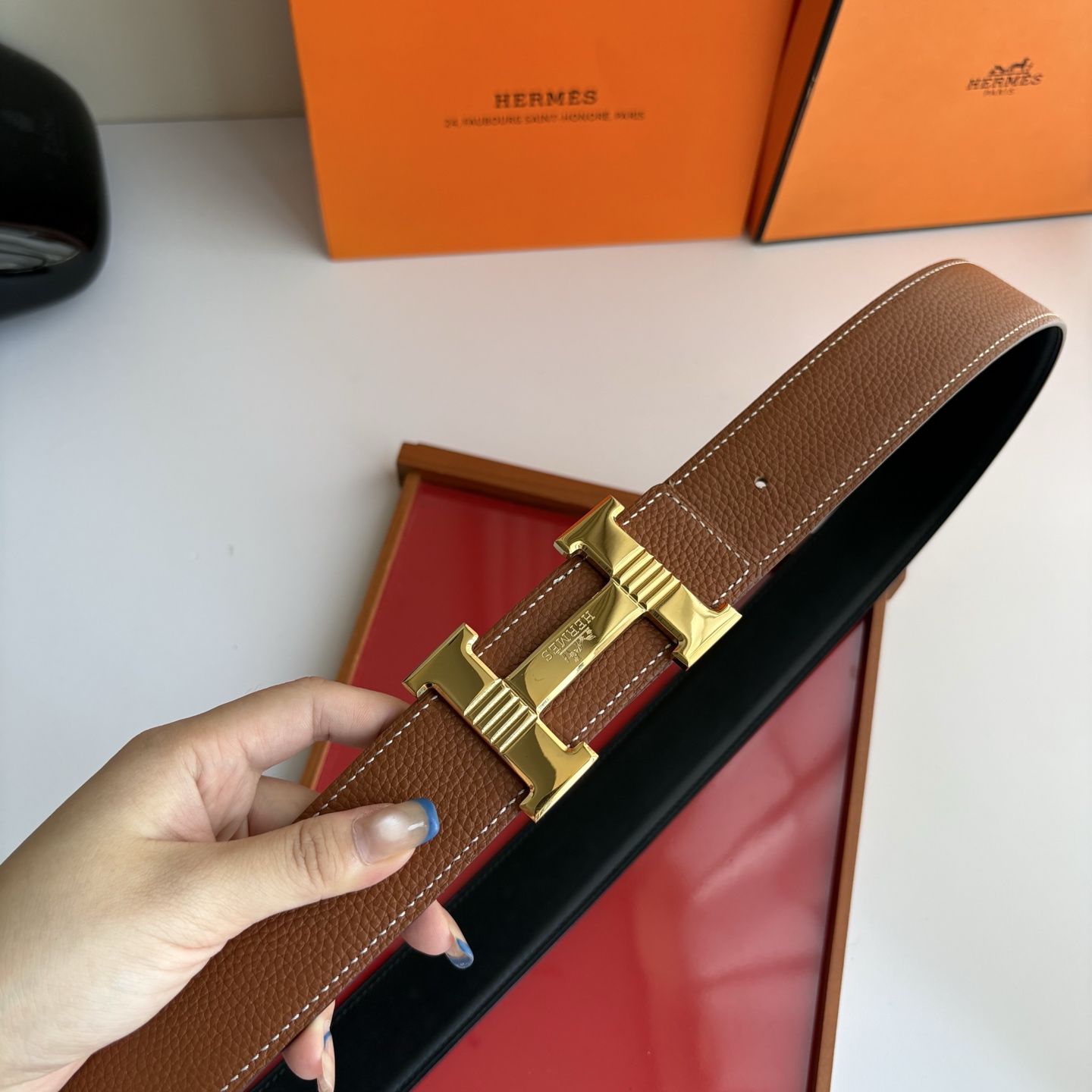 【爱马仕】Hermes 原单爱马仕，宽3.8cm进口原版皮带身，双面可用，精品电镀五金 ！