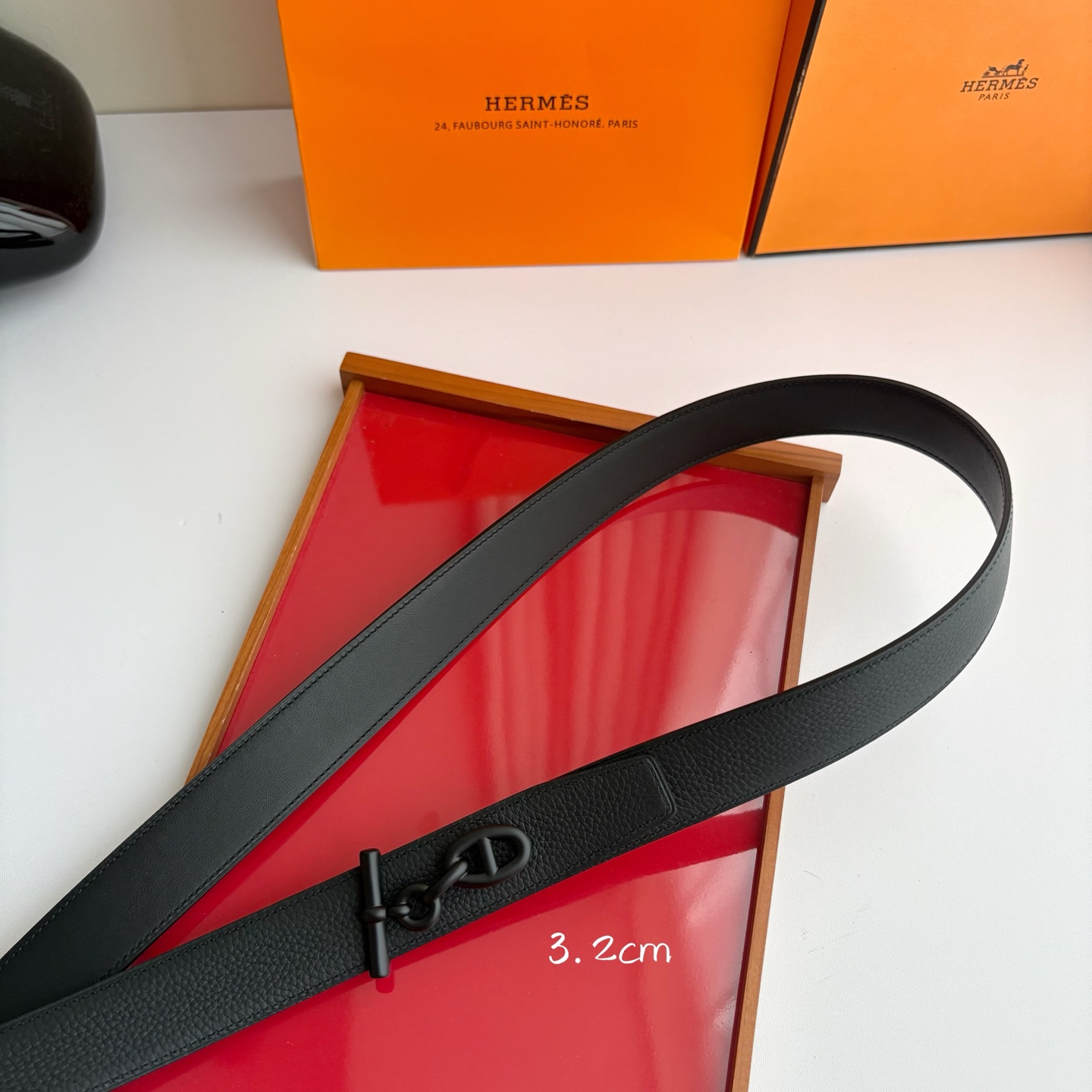 【爱马仕】Hermes 原单爱马仕，宽3.2cm进口原版皮带身，双面可两面用，精品电镀五金 ！