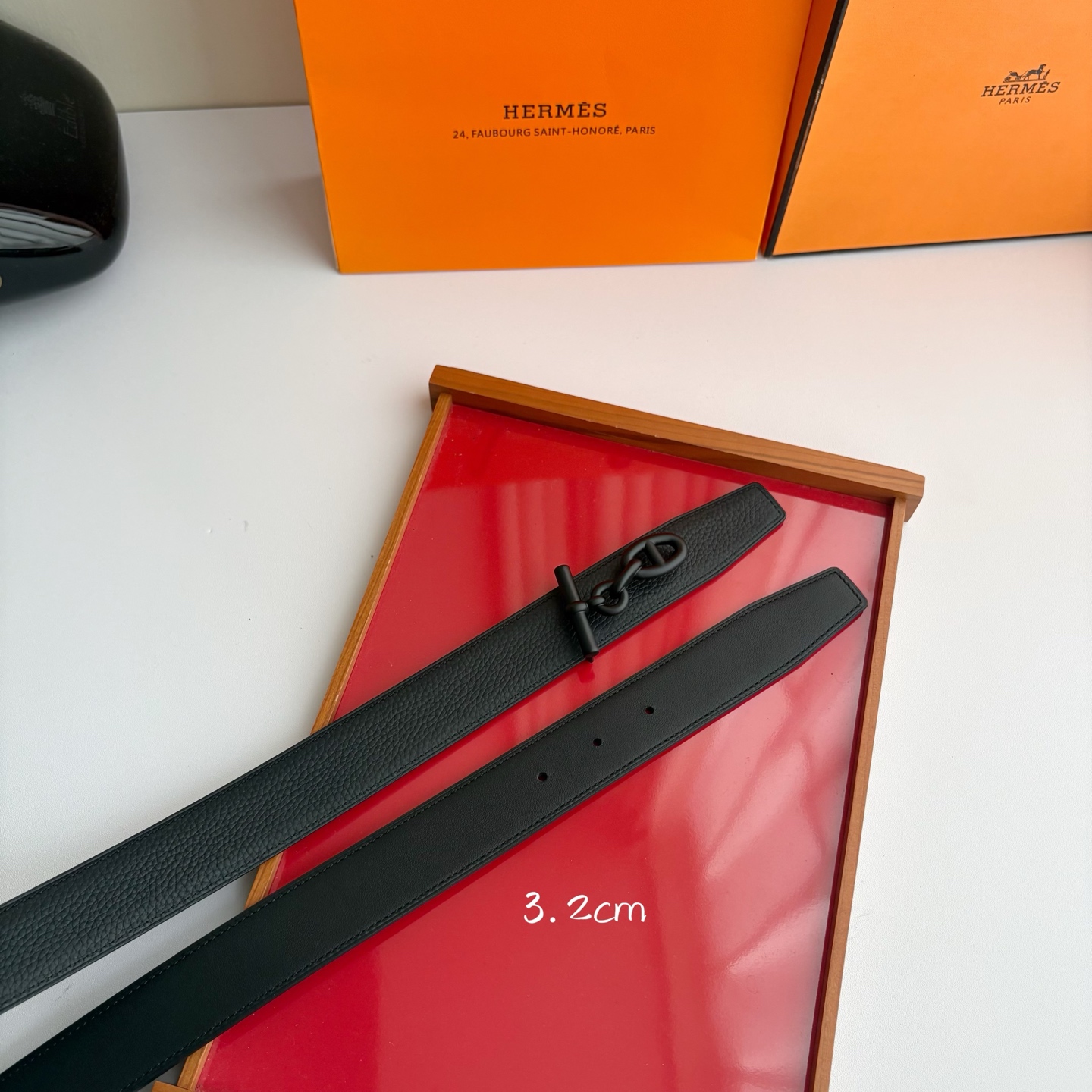 【爱马仕】Hermes 原单爱马仕，宽3.2cm进口原版皮带身，双面可两面用，精品电镀五金 ！