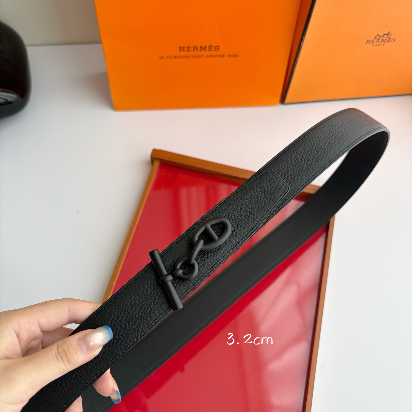 【爱马仕】Hermes 原单爱马仕，宽3.2cm进口原版皮带身，双面可两面用，精品电镀五金 ！
