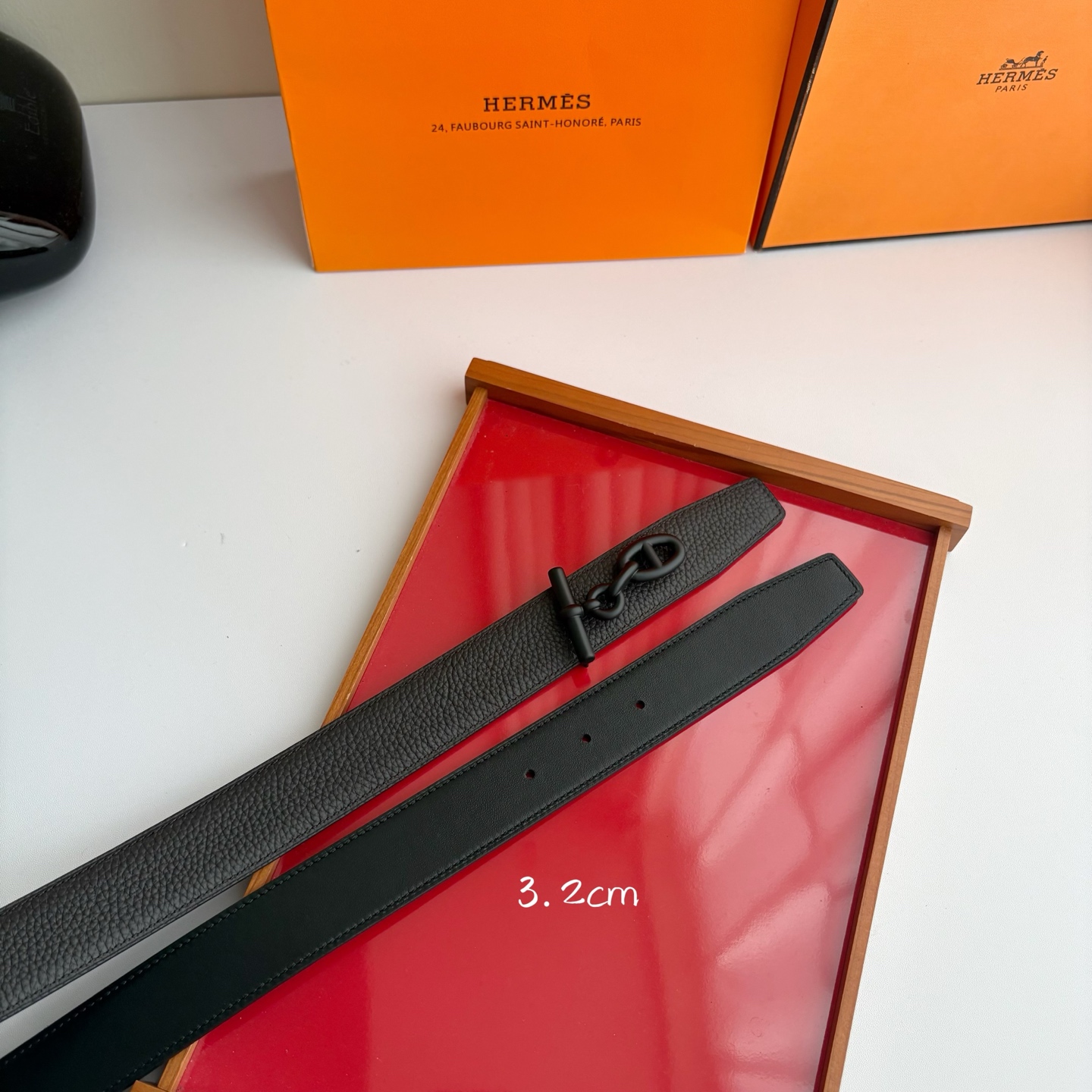 【爱马仕】Hermes 原单爱马仕，宽3.2cm进口原版皮带身，双面可两面用，精品电镀五金 ！