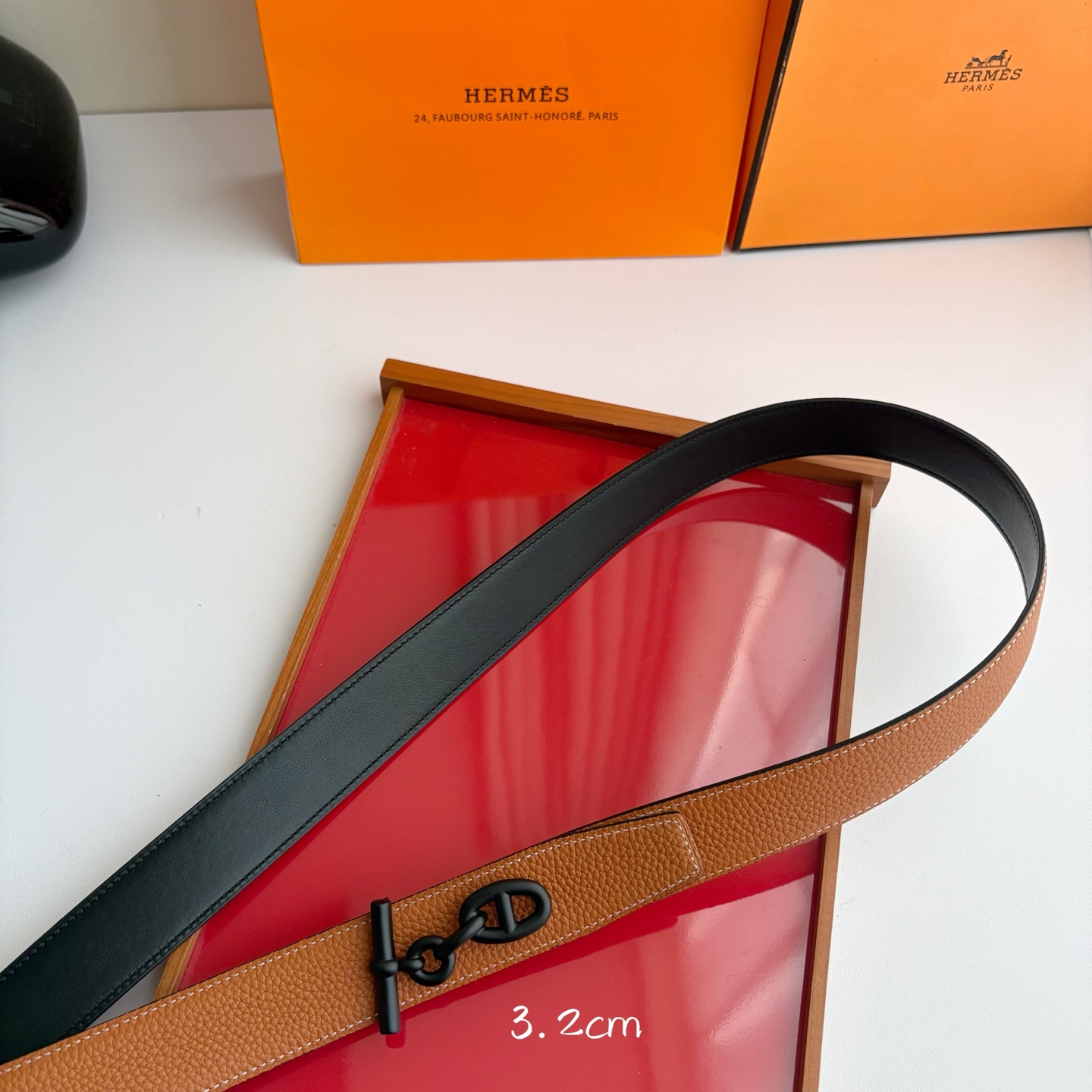 【爱马仕】Hermes 原单爱马仕，宽3.2cm进口原版皮带身，双面可两面用，精品电镀五金 ！