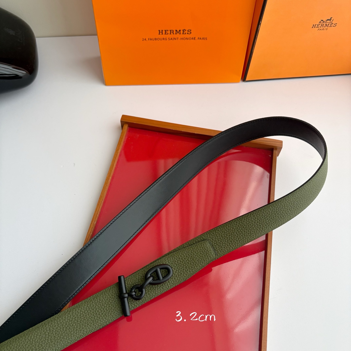 【爱马仕】Hermes 原单爱马仕，宽3.2cm进口原版皮带身，双面可两面用，精品电镀五金 ！