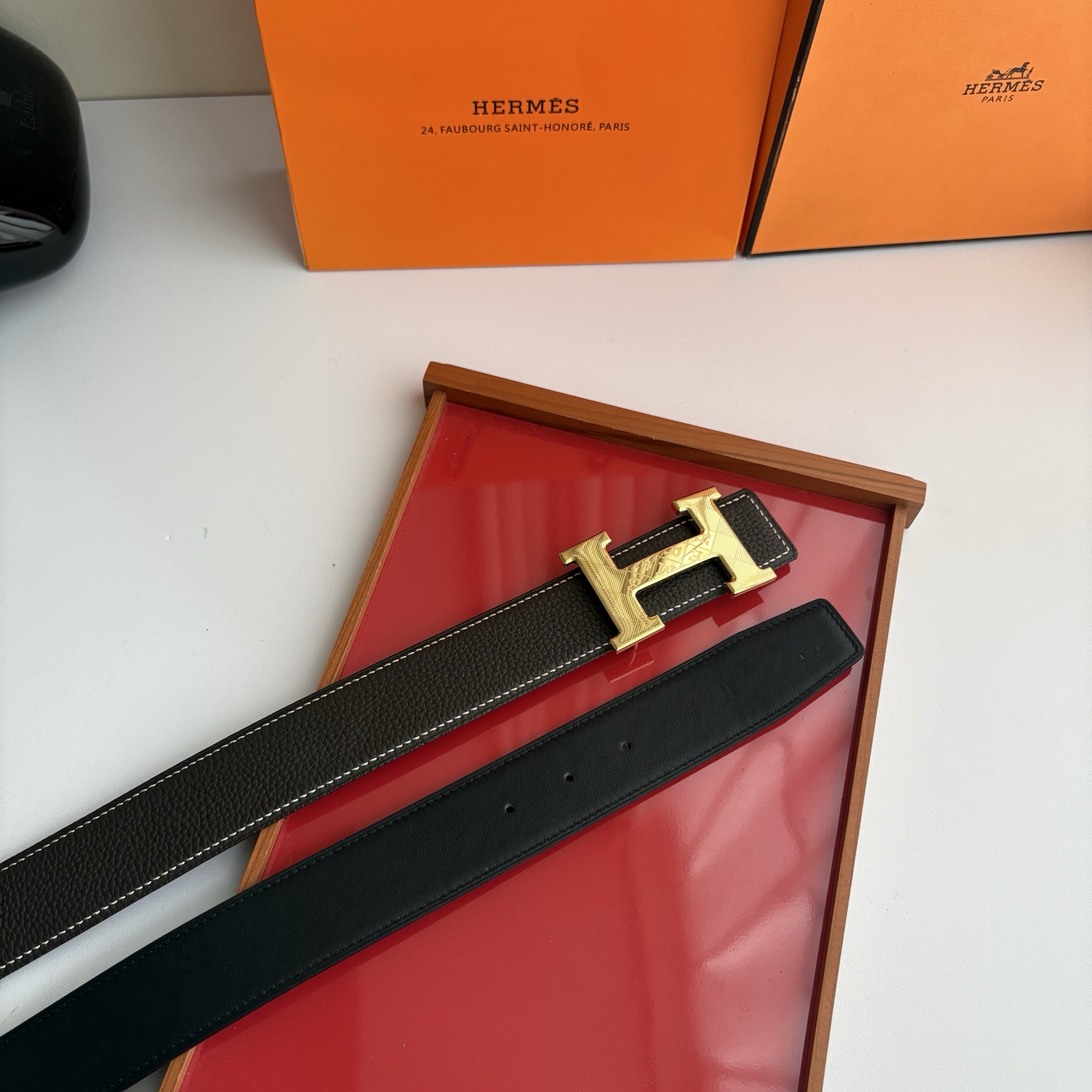 【爱马仕】Hermes 原单爱马仕，宽3.8cm进口原版皮带身，双面可两面用，精品电镀五金 ！