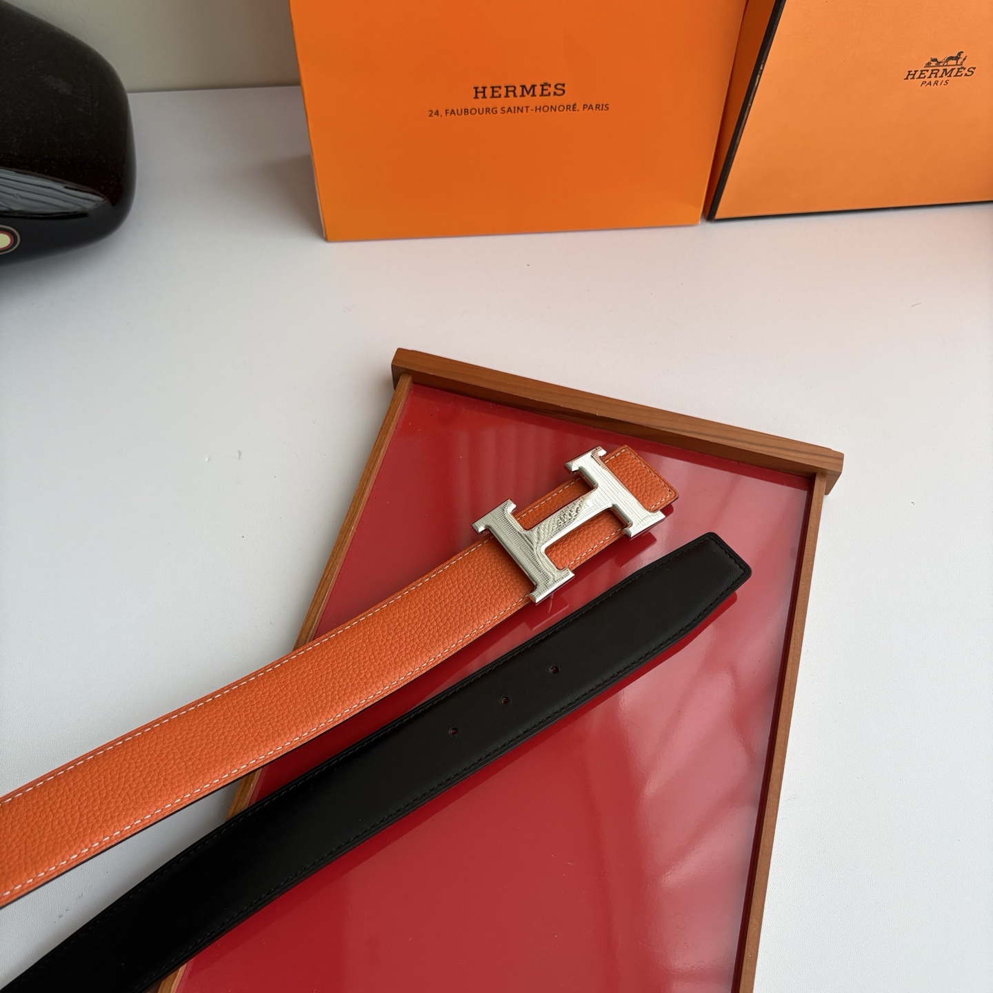 【爱马仕】Hermes 原单爱马仕，宽3.8cm进口原版皮带身，双面可两面用，精品电镀五金 ！