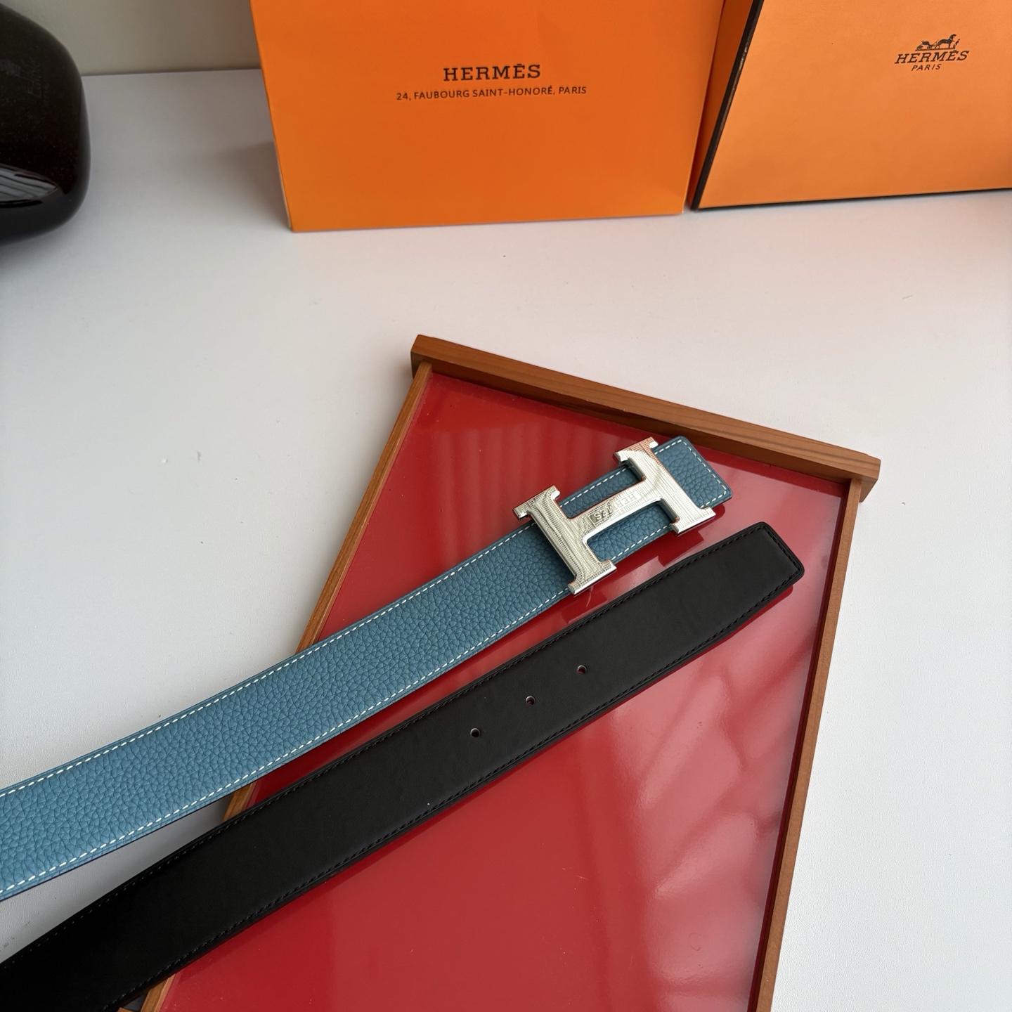 【爱马仕】Hermes 原单爱马仕，宽3.8cm进口原版皮带身，双面可两面用，精品电镀五金 ！