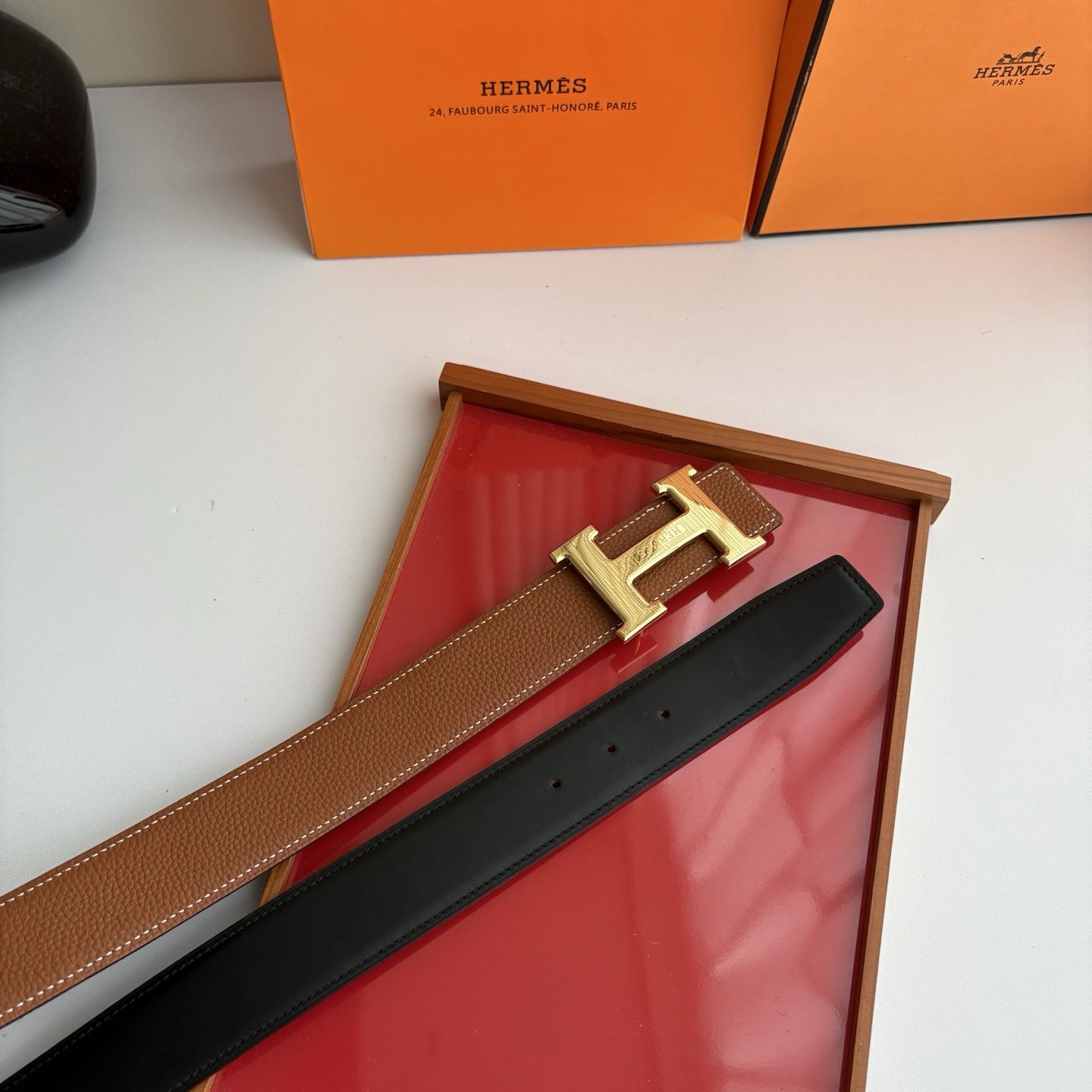 【爱马仕】Hermes 原单爱马仕，宽3.8cm进口原版皮带身，双面可两面用，精品电镀五金 ！
