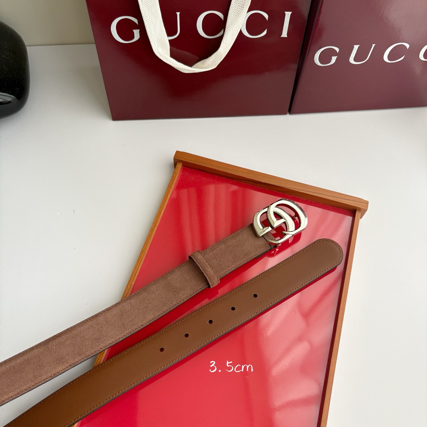 Gucci 经典原单品质，绒面材质搭配同色系皮底，精品铜扣，精工制作，细节看图，实物拍摄，高端奢华，宽度3.5cm
