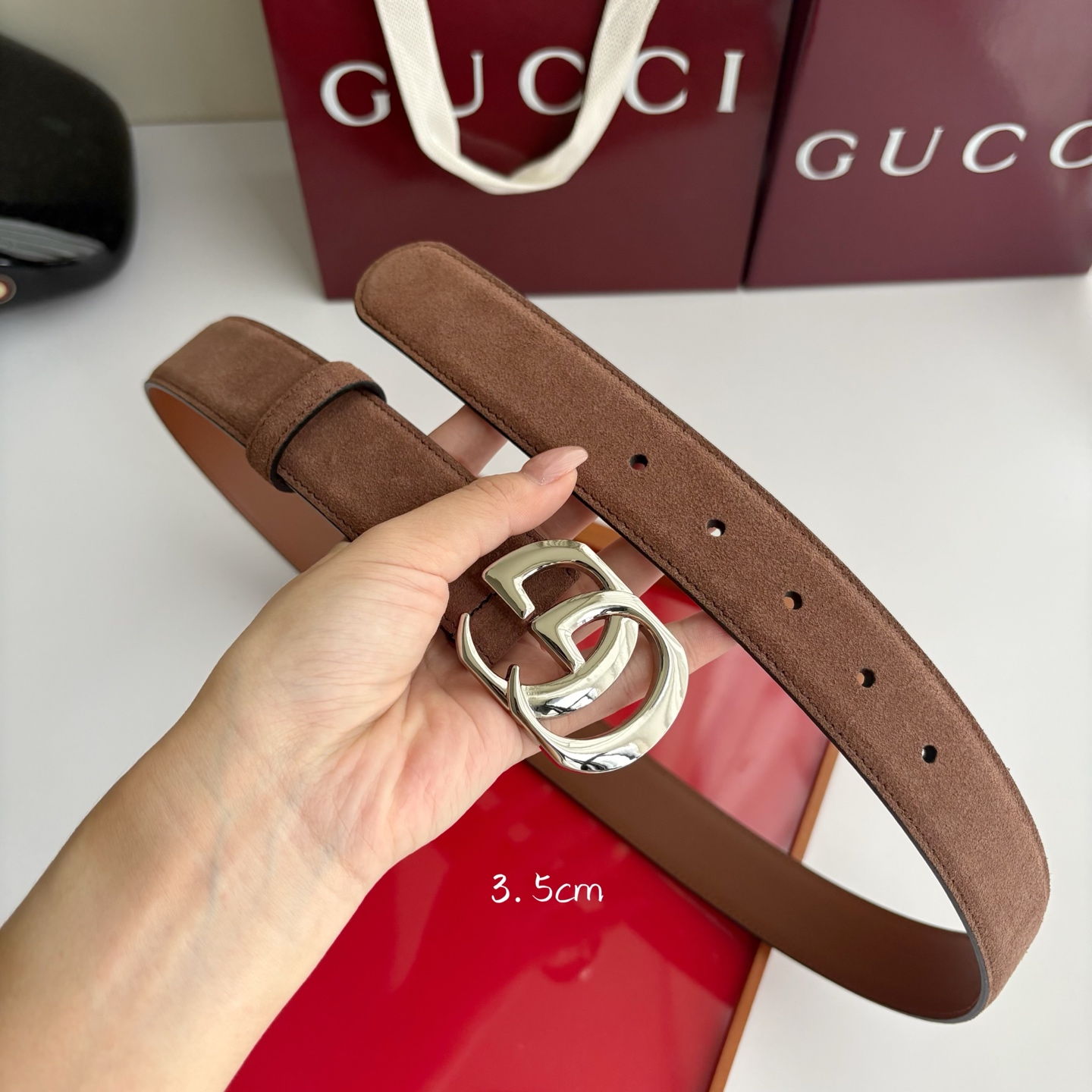 Gucci 经典原单品质，绒面材质搭配同色系皮底，精品铜扣，精工制作，细节看图，实物拍摄，高端奢华，宽度3.5cm