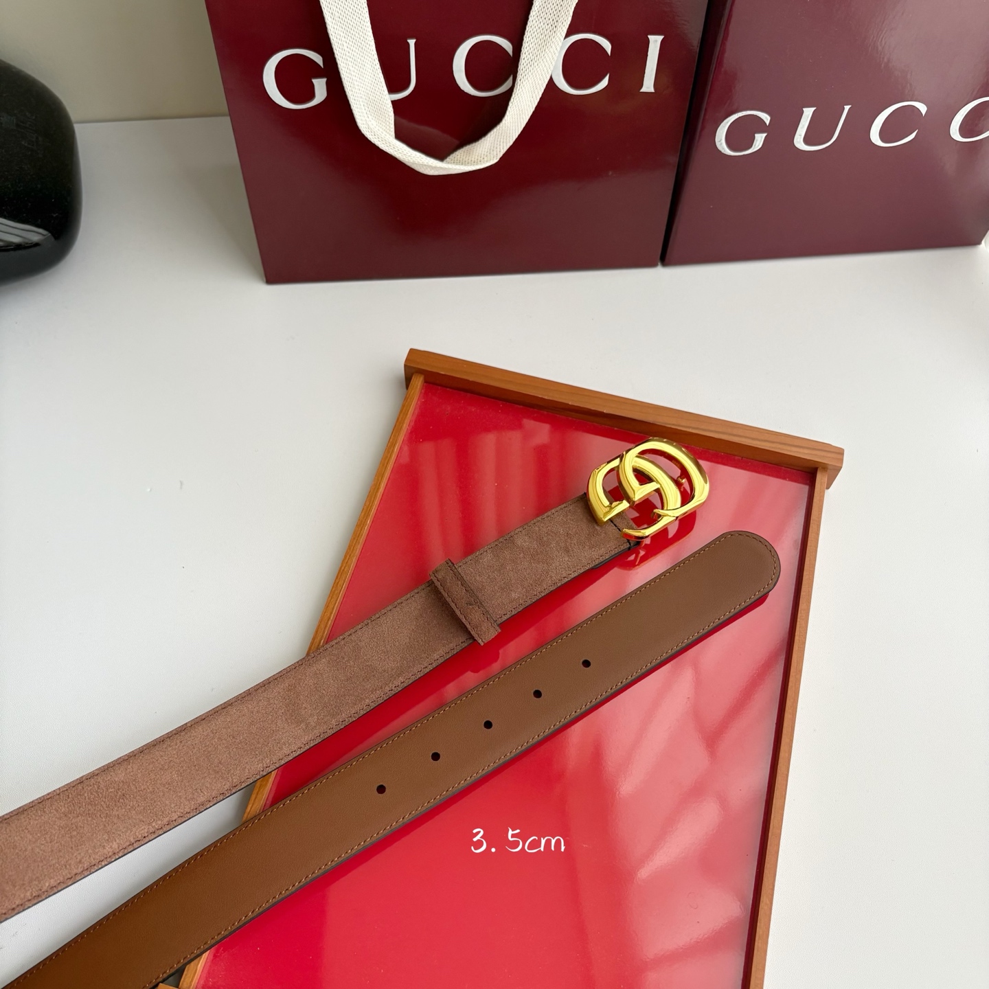 Gucci 经典原单品质，绒面材质搭配同色系皮底，精品铜扣，精工制作，细节看图，实物拍摄，高端奢华，宽度3.5cm