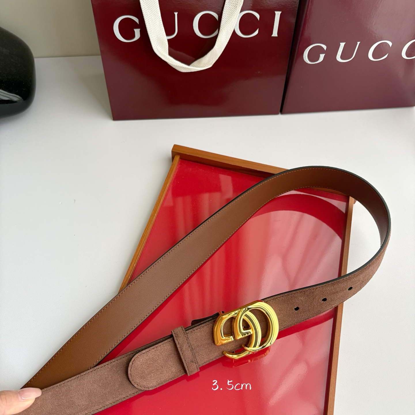 Gucci 经典原单品质，绒面材质搭配同色系皮底，精品铜扣，精工制作，细节看图，实物拍摄，高端奢华，宽度3.5cm