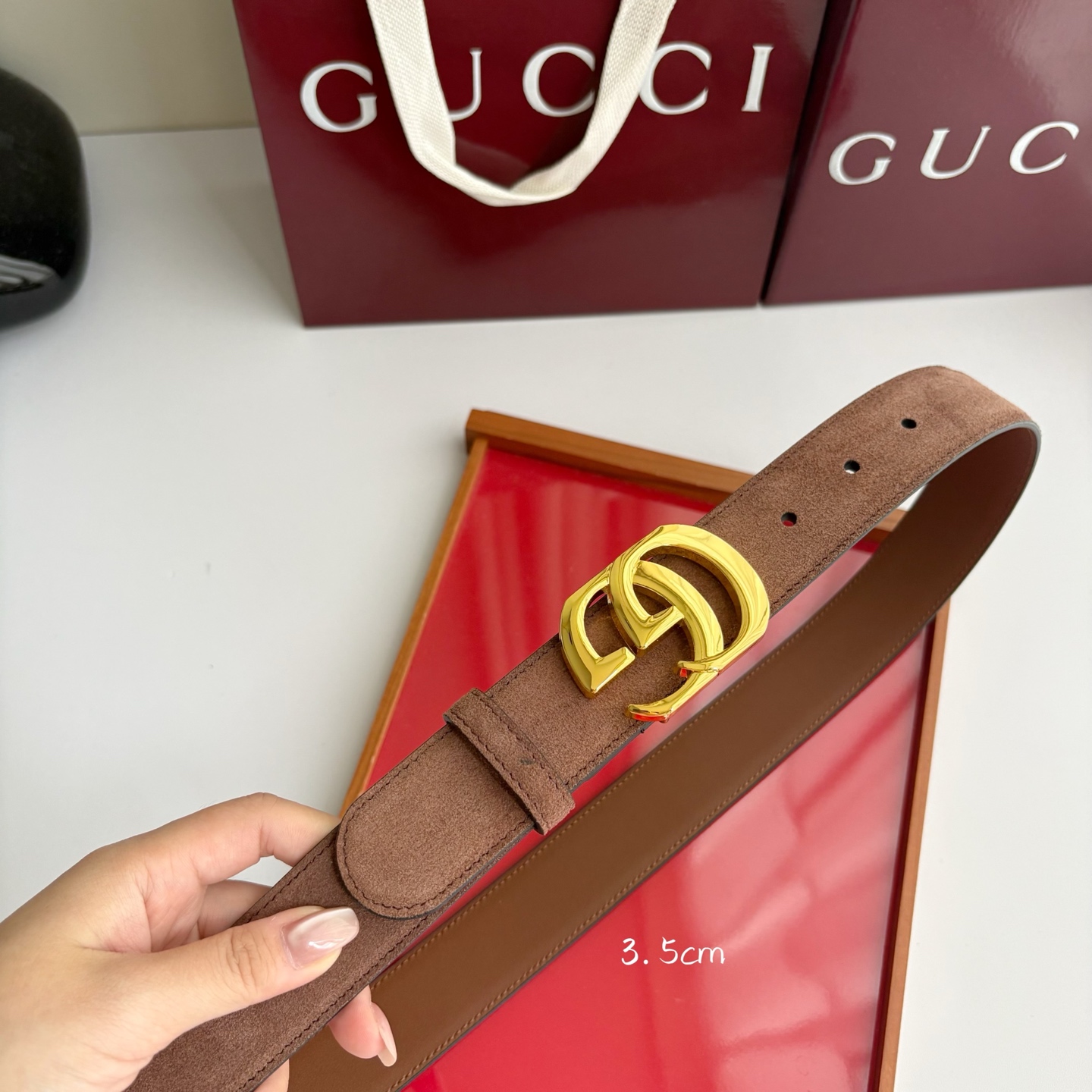 Gucci 经典原单品质，绒面材质搭配同色系皮底，精品铜扣，精工制作，细节看图，实物拍摄，高端奢华，宽度3.5cm