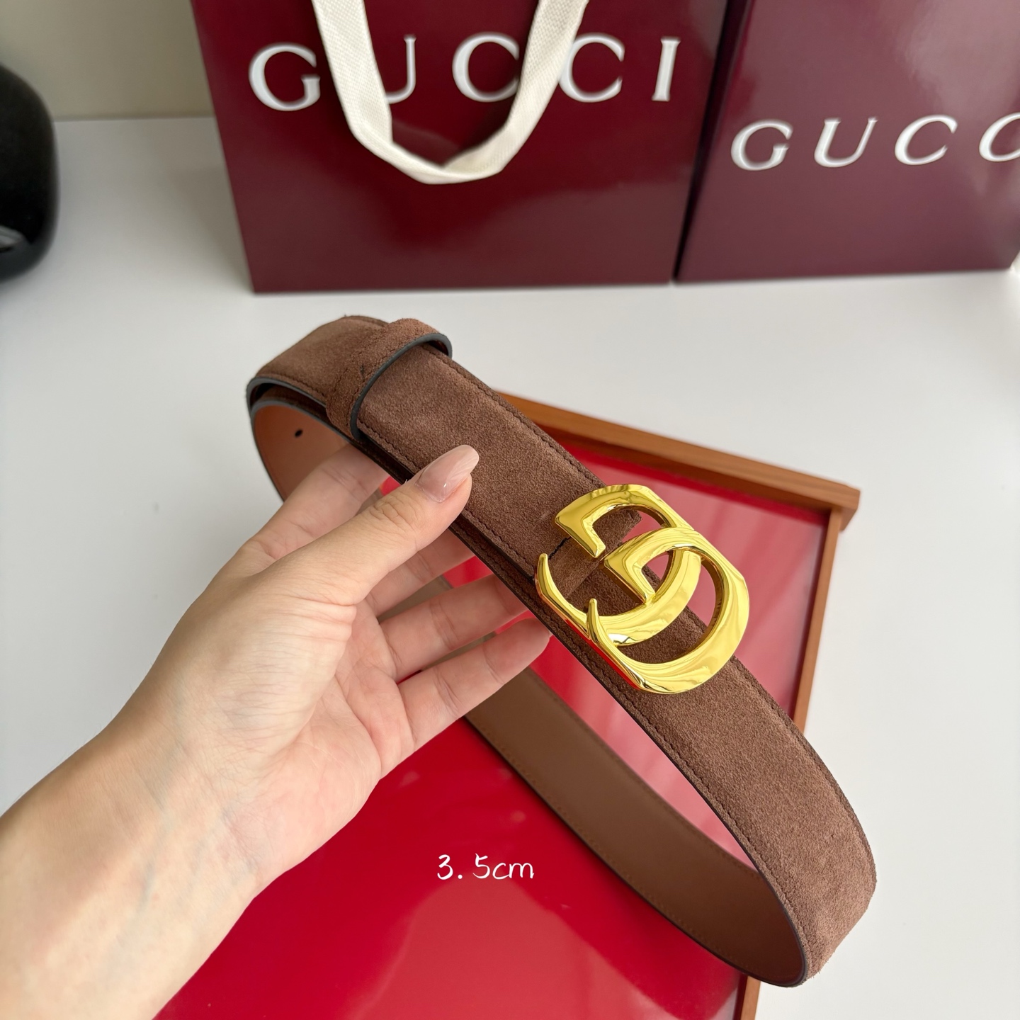 Gucci 经典原单品质，绒面材质搭配同色系皮底，精品铜扣，精工制作，细节看图，实物拍摄，高端奢华，宽度3.5cm