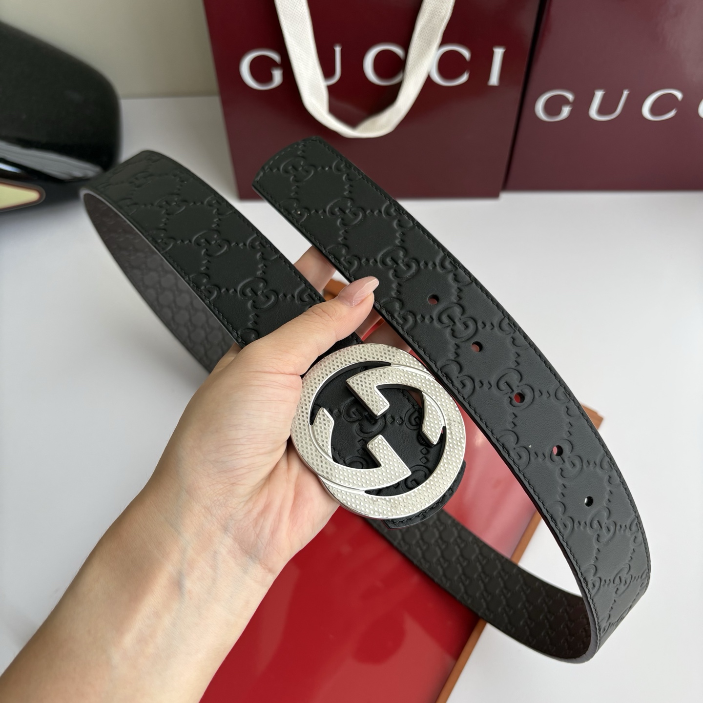 Gucci 经典原单品质，黑咖双面压花，纯钢挂扣，精工制作，细节看图，实物拍摄，高端奢华，宽度4.0cm