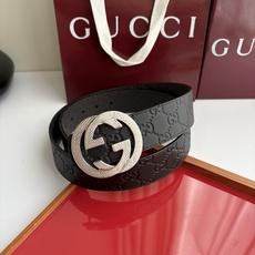 Gucci 经典原单品质,黑咖双面压花,纯钢挂扣,精工制作,细节看图,实物拍摄,高端奢华,宽度4.0cm Gucci 经典原单品质,黑咖双面压花,纯钢挂扣,精工制作,细节看图,实物拍摄,高端奢华,宽度4.0cm