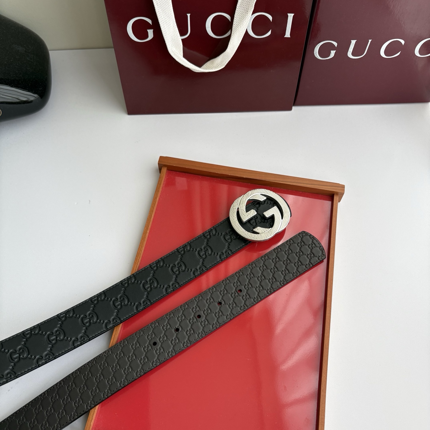 Gucci 经典原单品质，黑咖双面压花，纯钢挂扣，精工制作，细节看图，实物拍摄，高端奢华，宽度4.0cm
