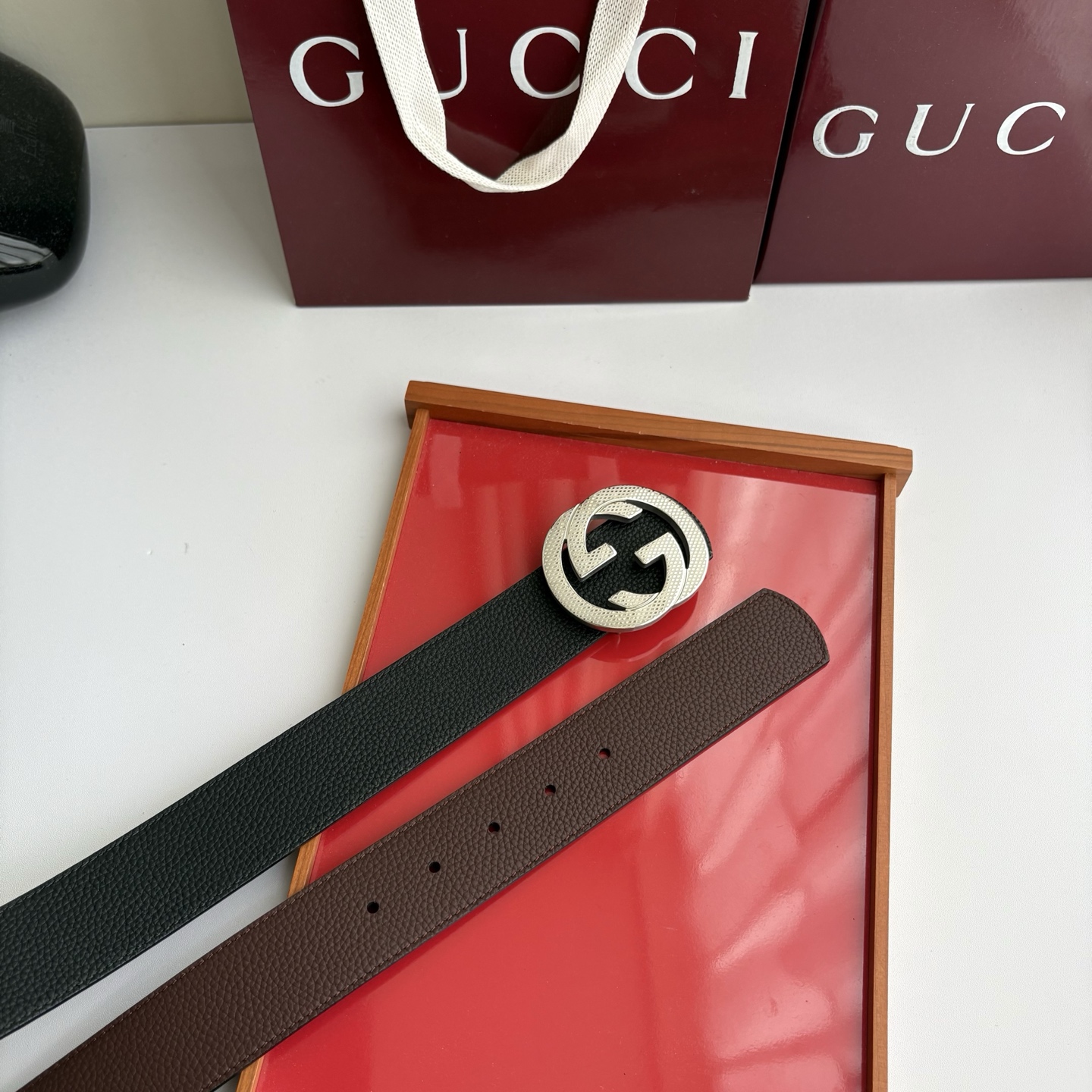 Gucci 经典原单品质，黑棕双面荔枝纹，纯钢挂扣，精工制作，细节看图，实物拍摄，高端奢华，宽度4.0cm