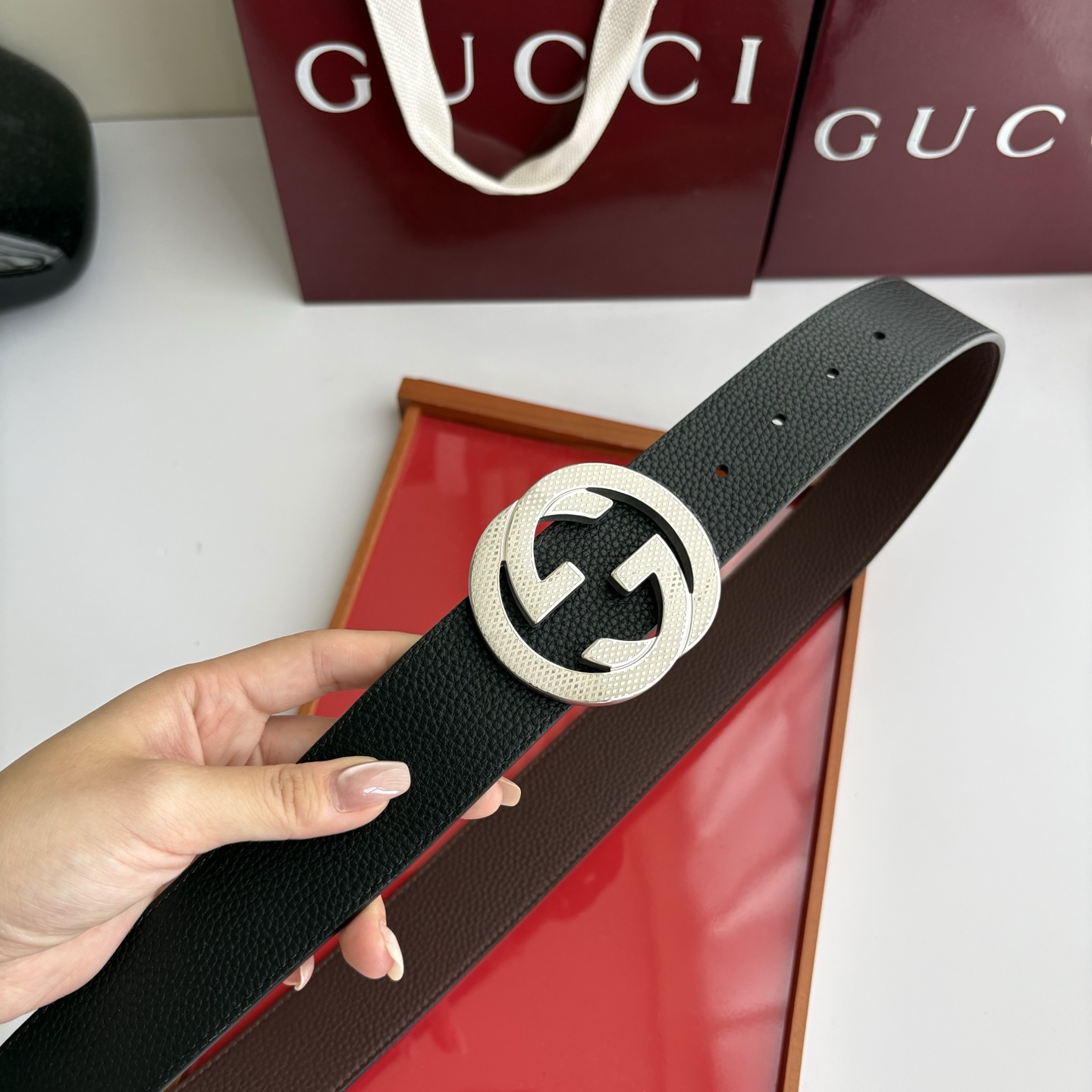 Gucci 经典原单品质，黑棕双面荔枝纹，纯钢挂扣，精工制作，细节看图，实物拍摄，高端奢华，宽度4.0cm