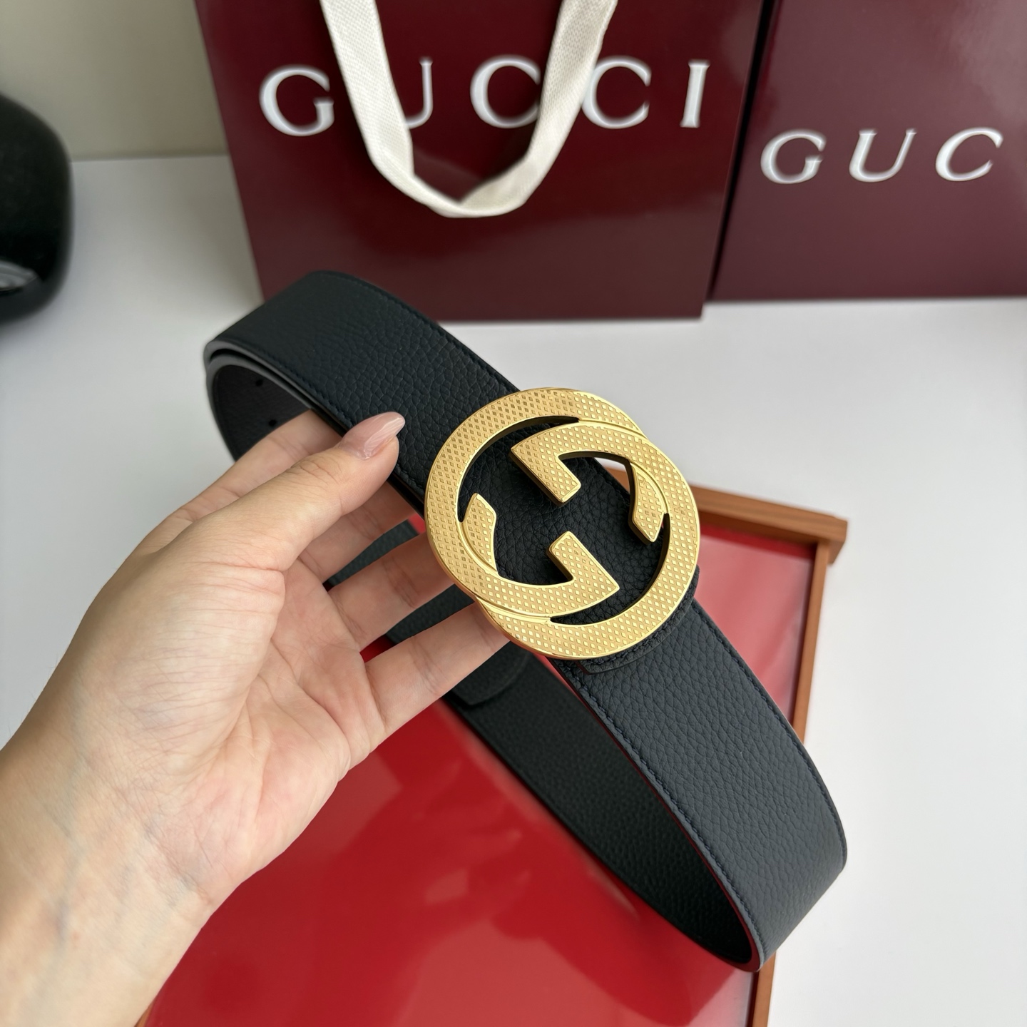 Gucci 经典原单品质，黑蓝双面荔枝纹，纯钢挂扣，精工制作，细节看图，实物拍摄，高端奢华，宽度4.0cm