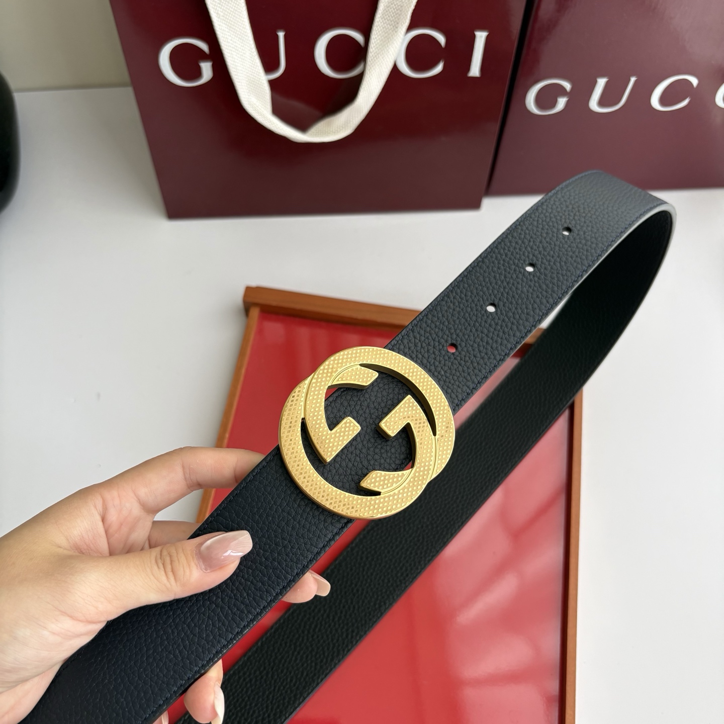 Gucci 经典原单品质，黑蓝双面荔枝纹，纯钢挂扣，精工制作，细节看图，实物拍摄，高端奢华，宽度4.0cm