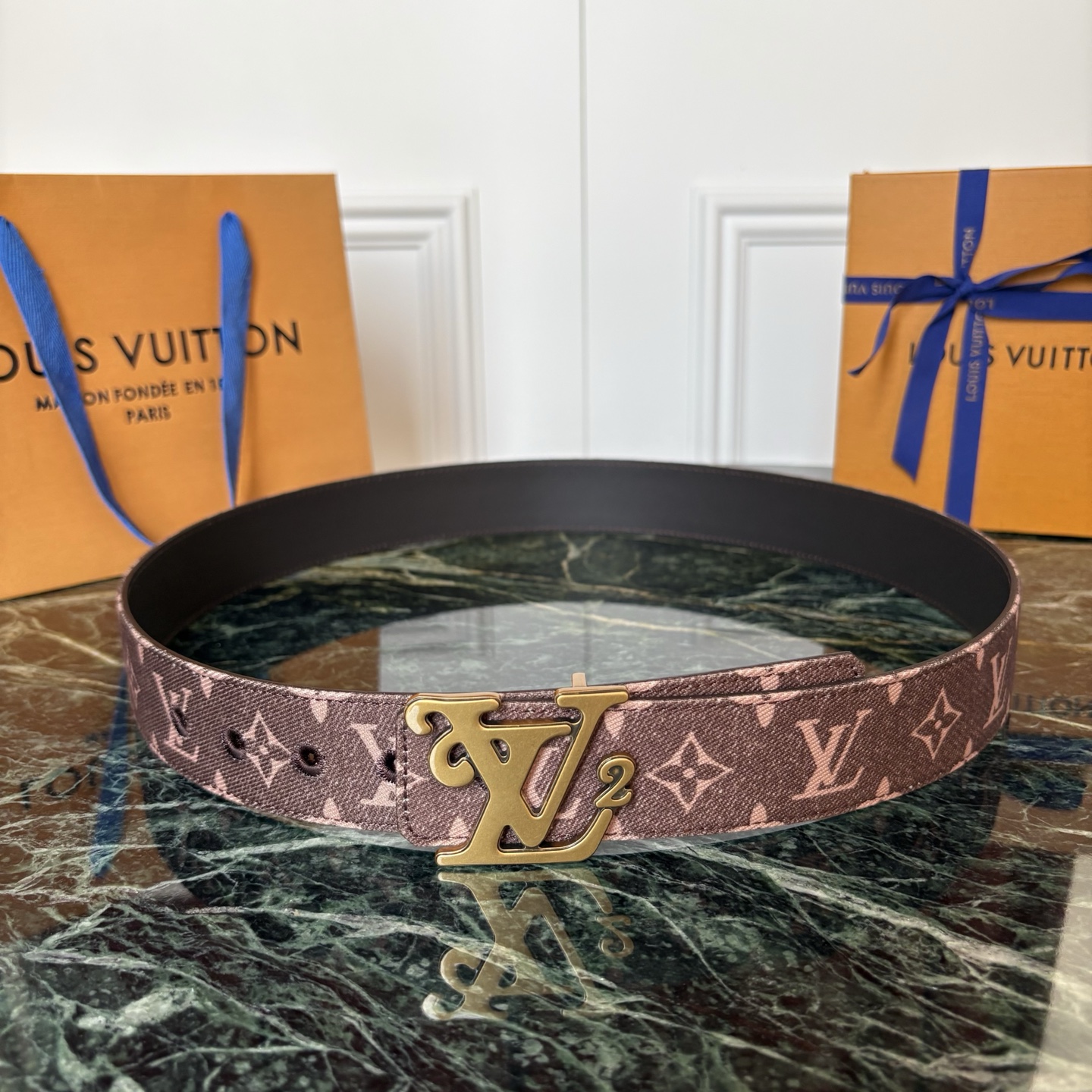 Lv当季新款牛仔Monogram 咖色帆布材质，复古做旧的老花印花搭配另一面原版平纹底，精致百搭，时尚大方，宽4.0cm