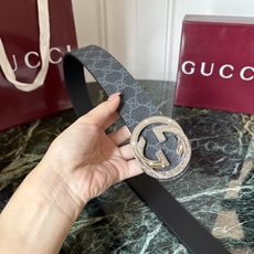 Gucci 经典原单品质,Pvv印花面搭配原版荔枝纹底,精品钢扣,精工制作,细节看图,实物拍摄,高端奢华,宽度4.0cm Gucci 经典原单品质,Pvv印花面搭配原版荔枝纹底,精品钢扣,精工制作,细节看图,实物拍摄,高端奢华,宽度4.0cm