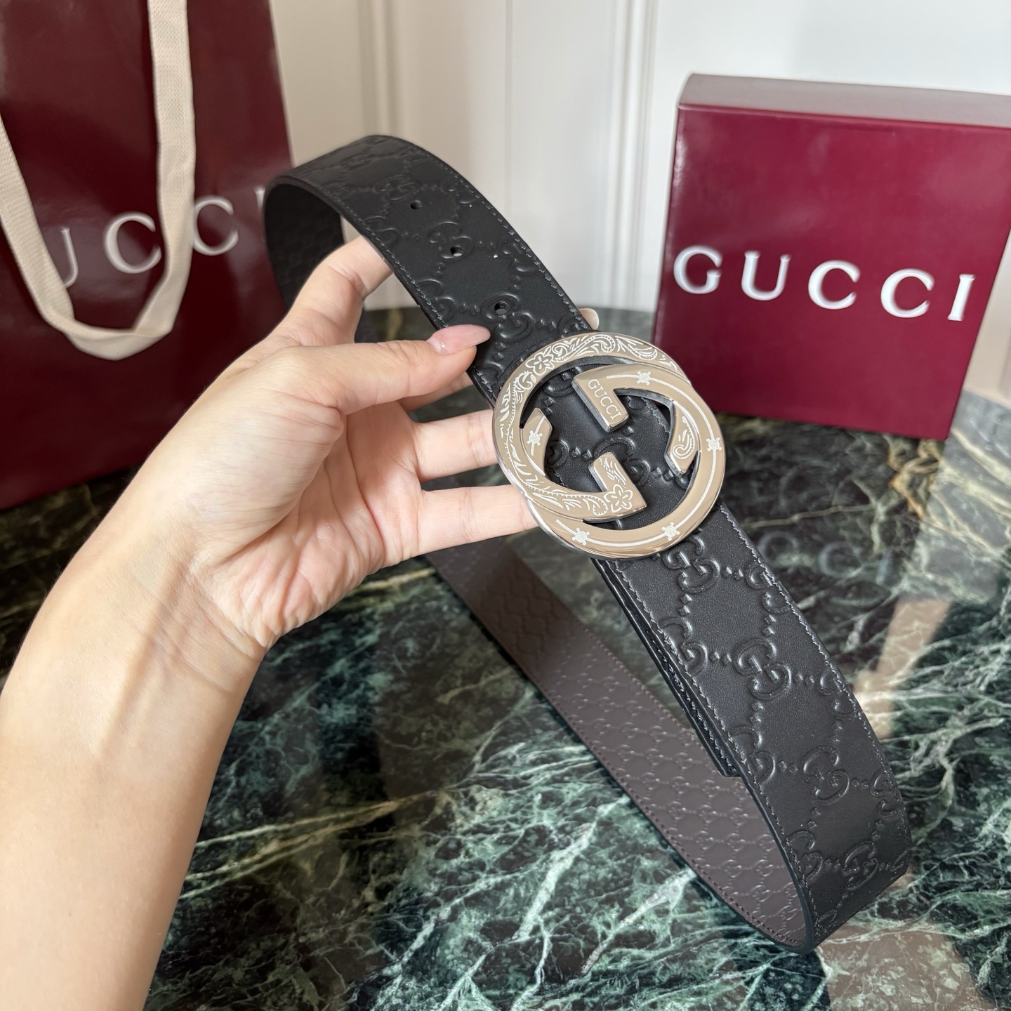 Gucci 经典原单品质，黑色压大花面搭配咖色压小花底，精品钢扣，精工制作，细节看图，实物拍摄，高端奢华，宽度4.0cm