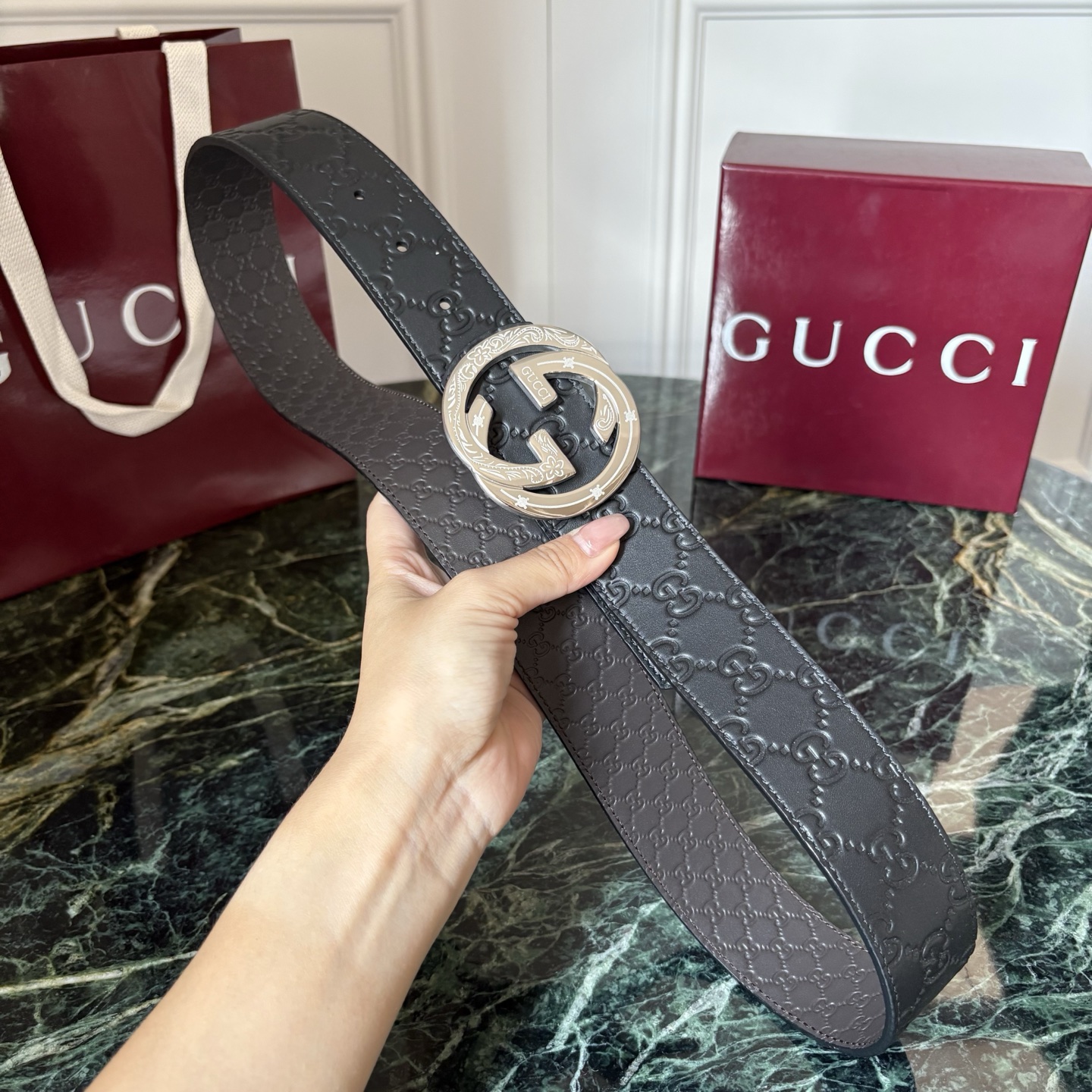 Gucci 经典原单品质，黑色压大花面搭配咖色压小花底，精品钢扣，精工制作，细节看图，实物拍摄，高端奢华，宽度4.0cm