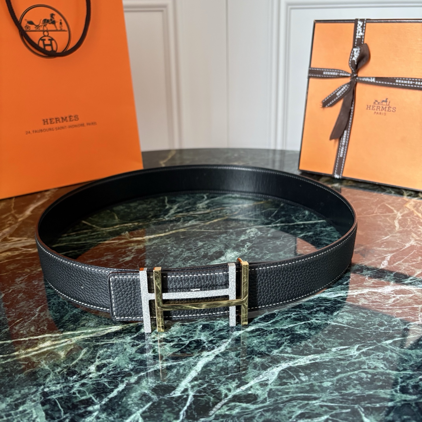 【爱马仕】Hermes 原单爱马仕，宽3.8cm进口原版皮带身，双面可两面用，精品电镀五金 ！