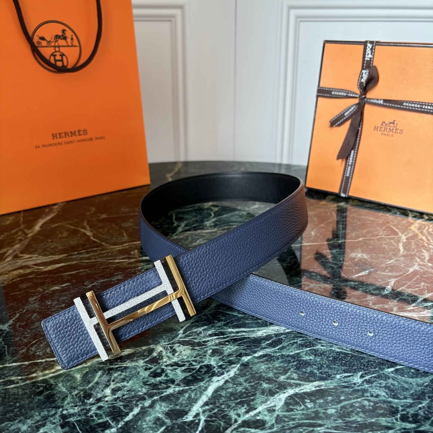【爱马仕】Hermes 原单爱马仕，宽3.8cm进口原版皮带身，双面可两面用，精品电镀五金 ！