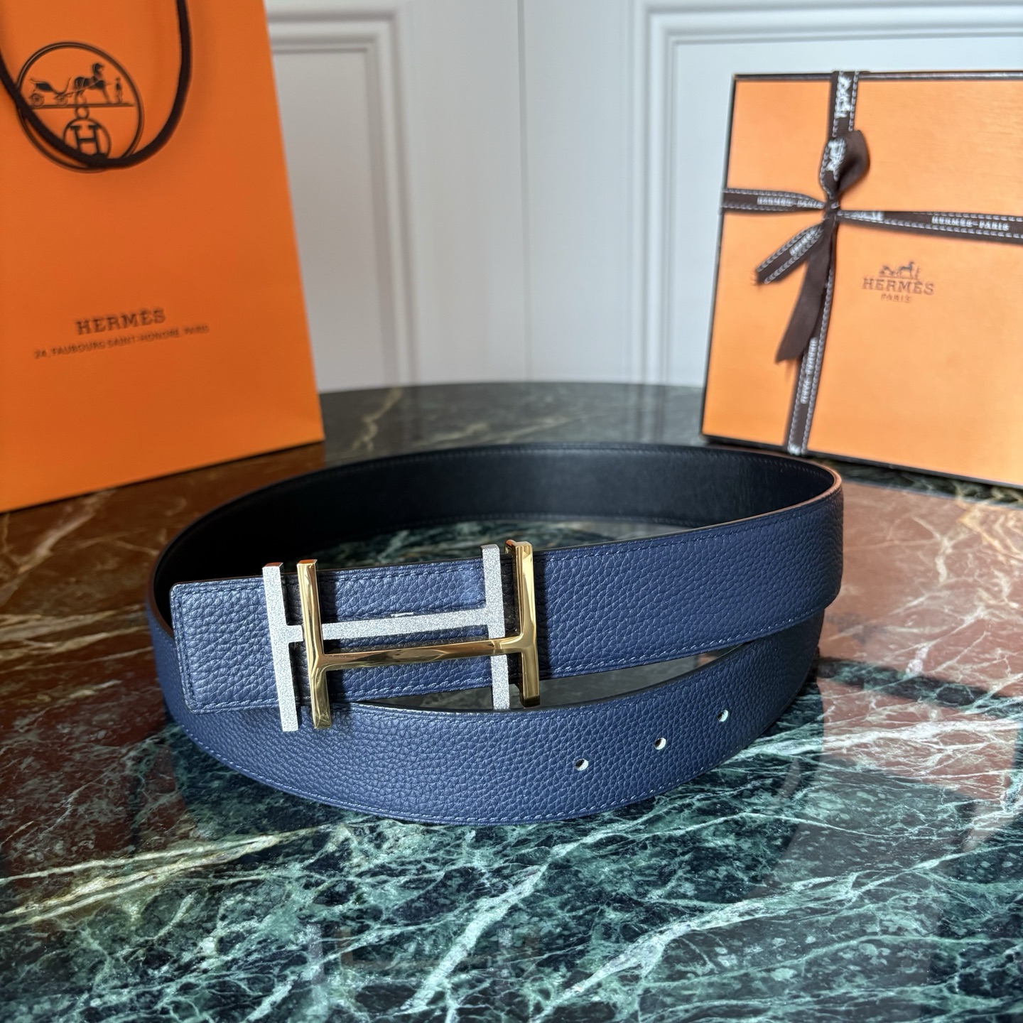 【爱马仕】Hermes 原单爱马仕，宽3.8cm进口原版皮带身，双面可两面用，精品电镀五金 ！