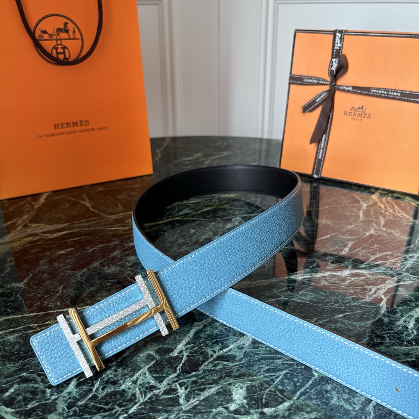 【爱马仕】Hermes 原单爱马仕，宽3.8cm进口原版皮带身，双面可两面用，精品电镀五金 ！