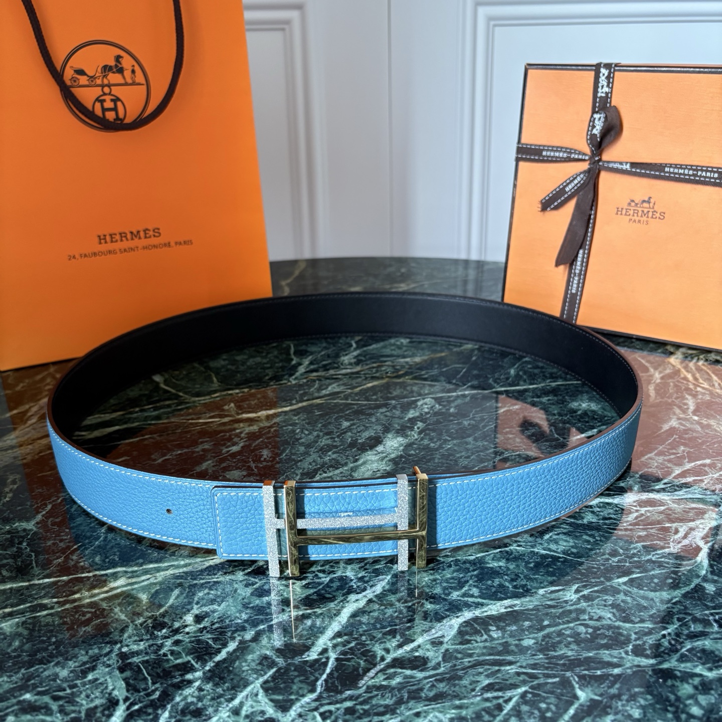 【爱马仕】Hermes 原单爱马仕，宽3.8cm进口原版皮带身，双面可两面用，精品电镀五金 ！