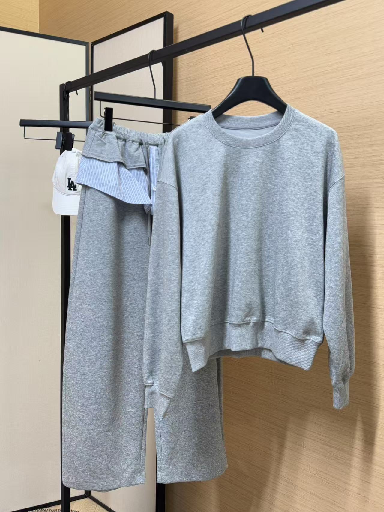 Ensemble décontracté pour femme : Pull et pantalon confortables et élégants