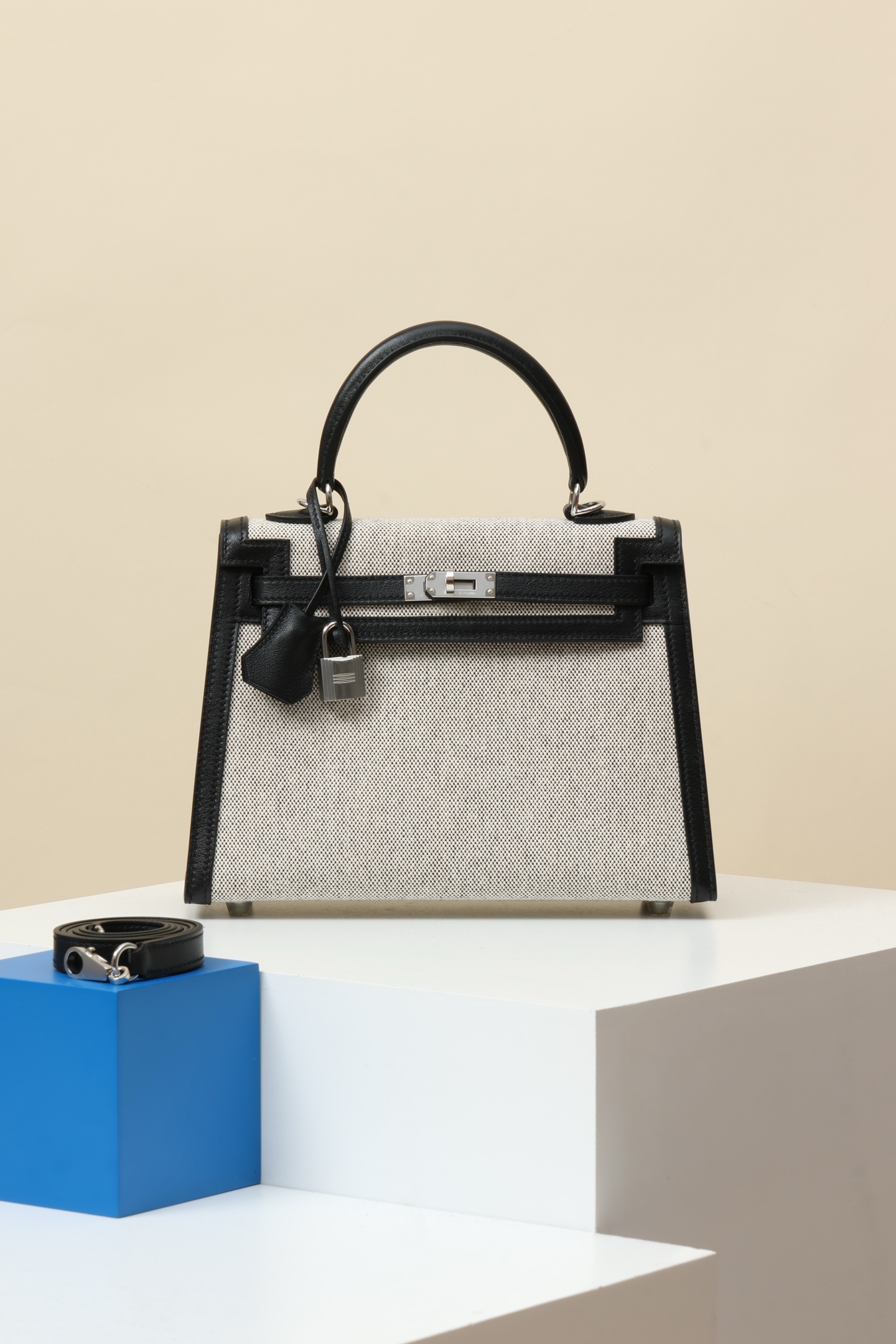 Hermès Model: KL25