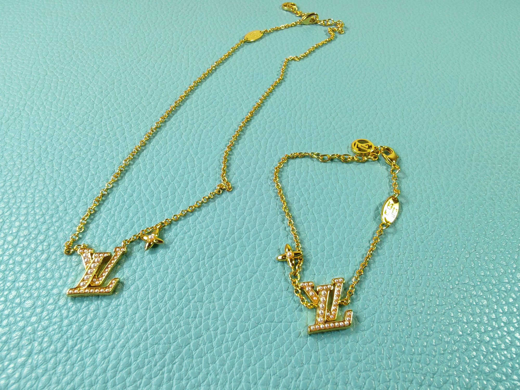 Louis Vuitton Jewelry Bracelet Earring Necklaces & Pendants