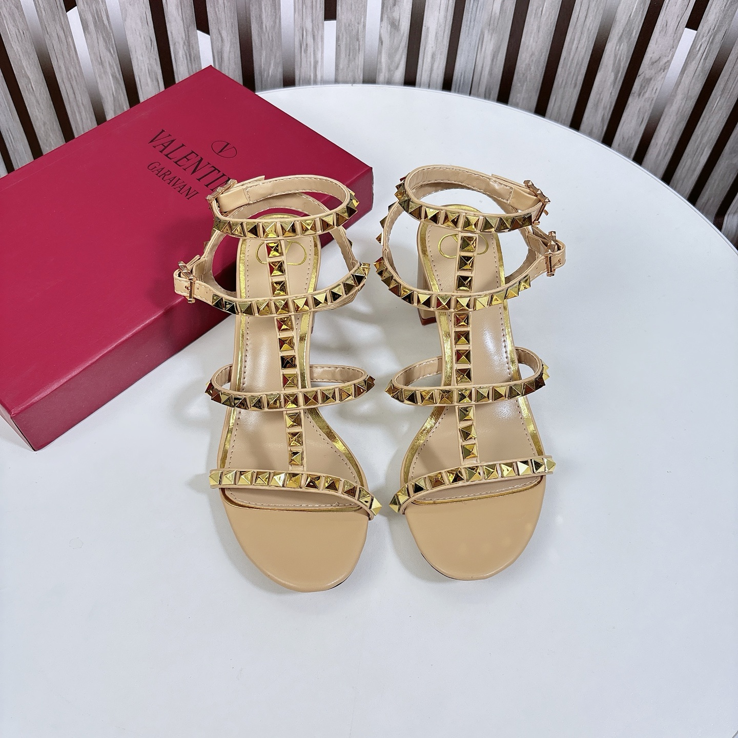Valentino Haute Couture Classic Luxury Leather Shoe Ref.99156773