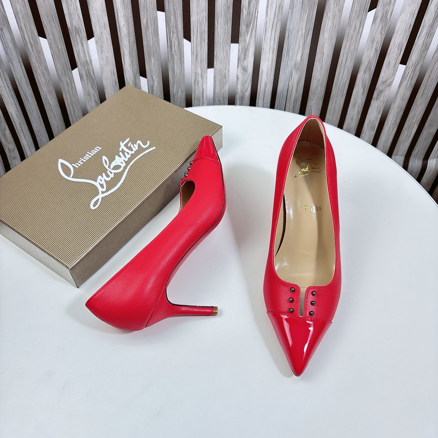 Christian Louboutin Classic Luxury Leather Shoe Loafer Ref 7