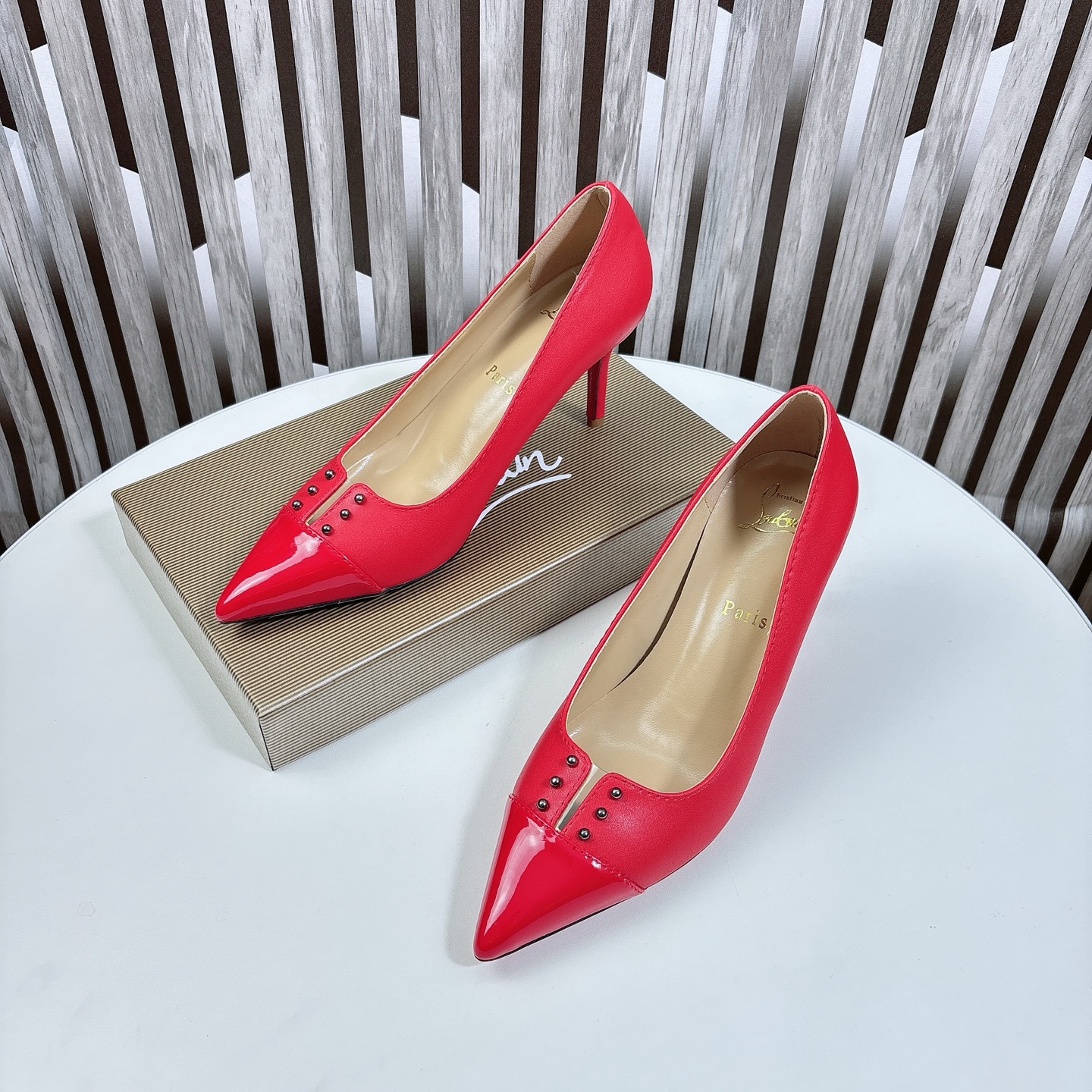 Christian Louboutin Classic Luxury Leather Shoe Loafer Ref 5